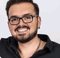Office Manager der begeistert von Redrink ist