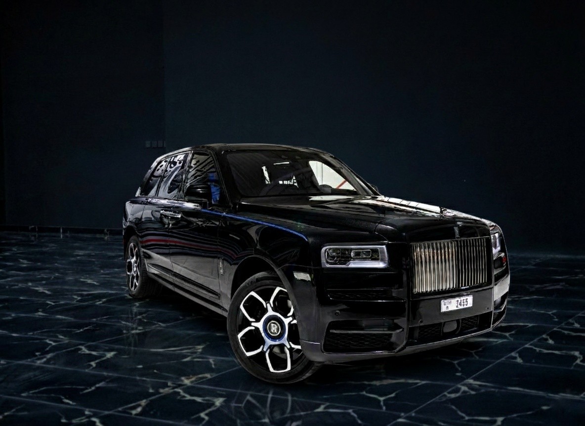 Rolls-Royce Cullinan Black Badge 2023 luxury SUV front exterior in Dubai