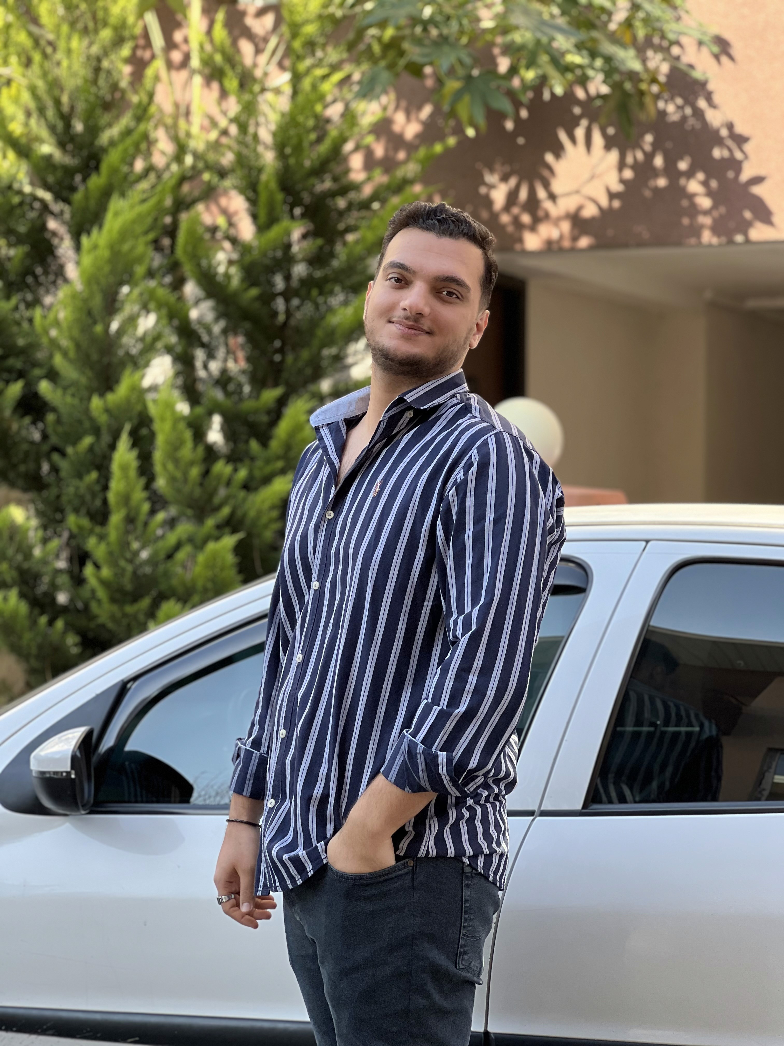Hamzeh Ghoreyshi, UX and product designer