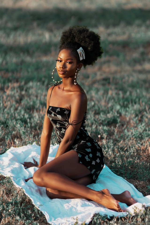 Concetrated triathlete grayscale