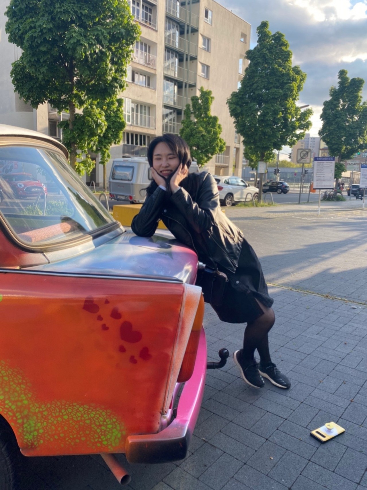 a bird on the circle