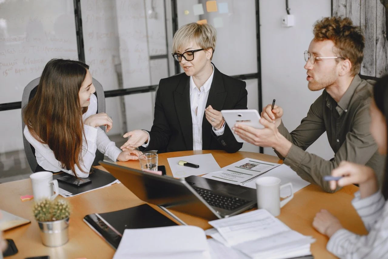 Piloter sans surveiller : une nouvelle utilisation CRM
