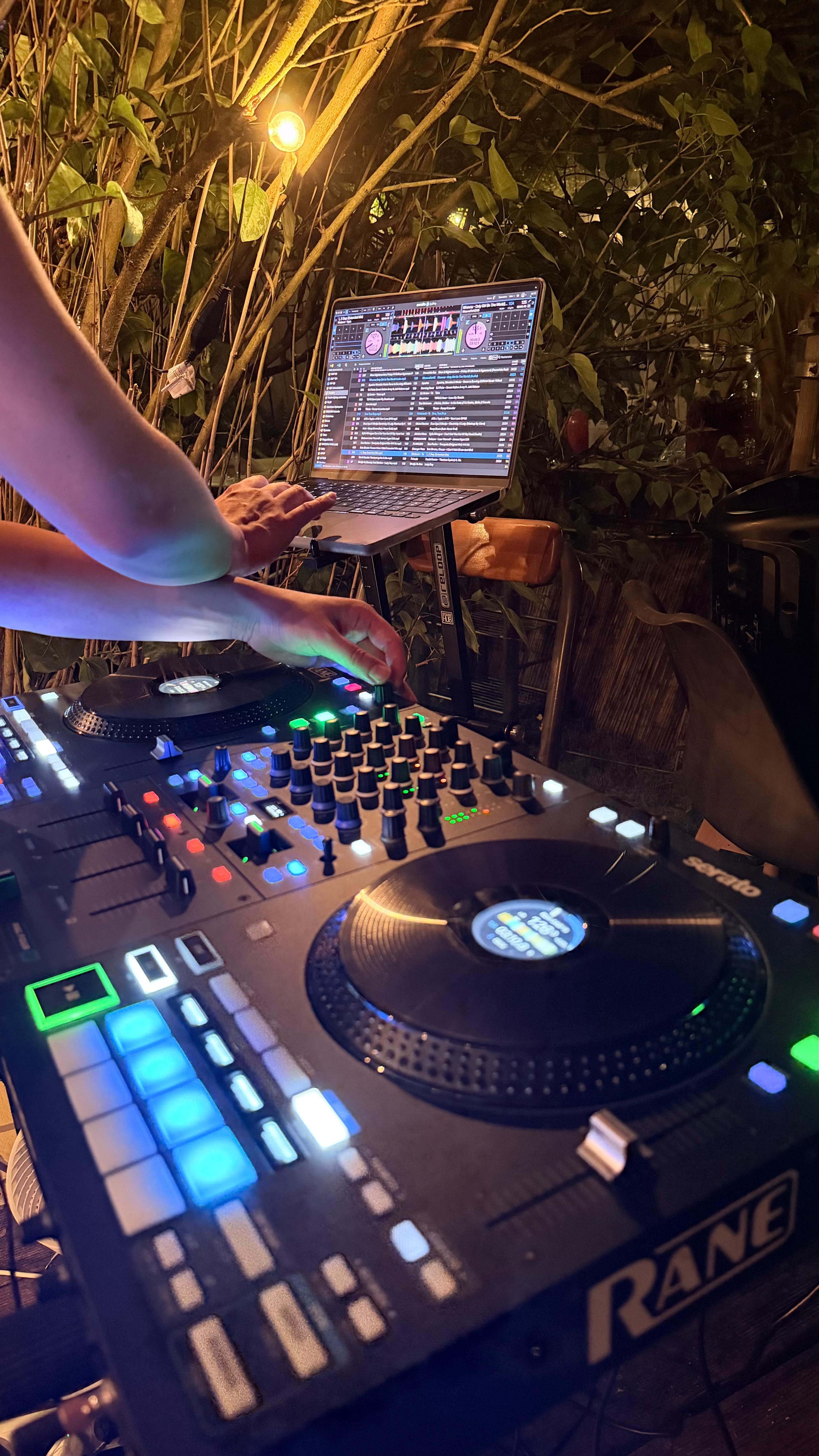 S-TEAM DJ booth and turntables