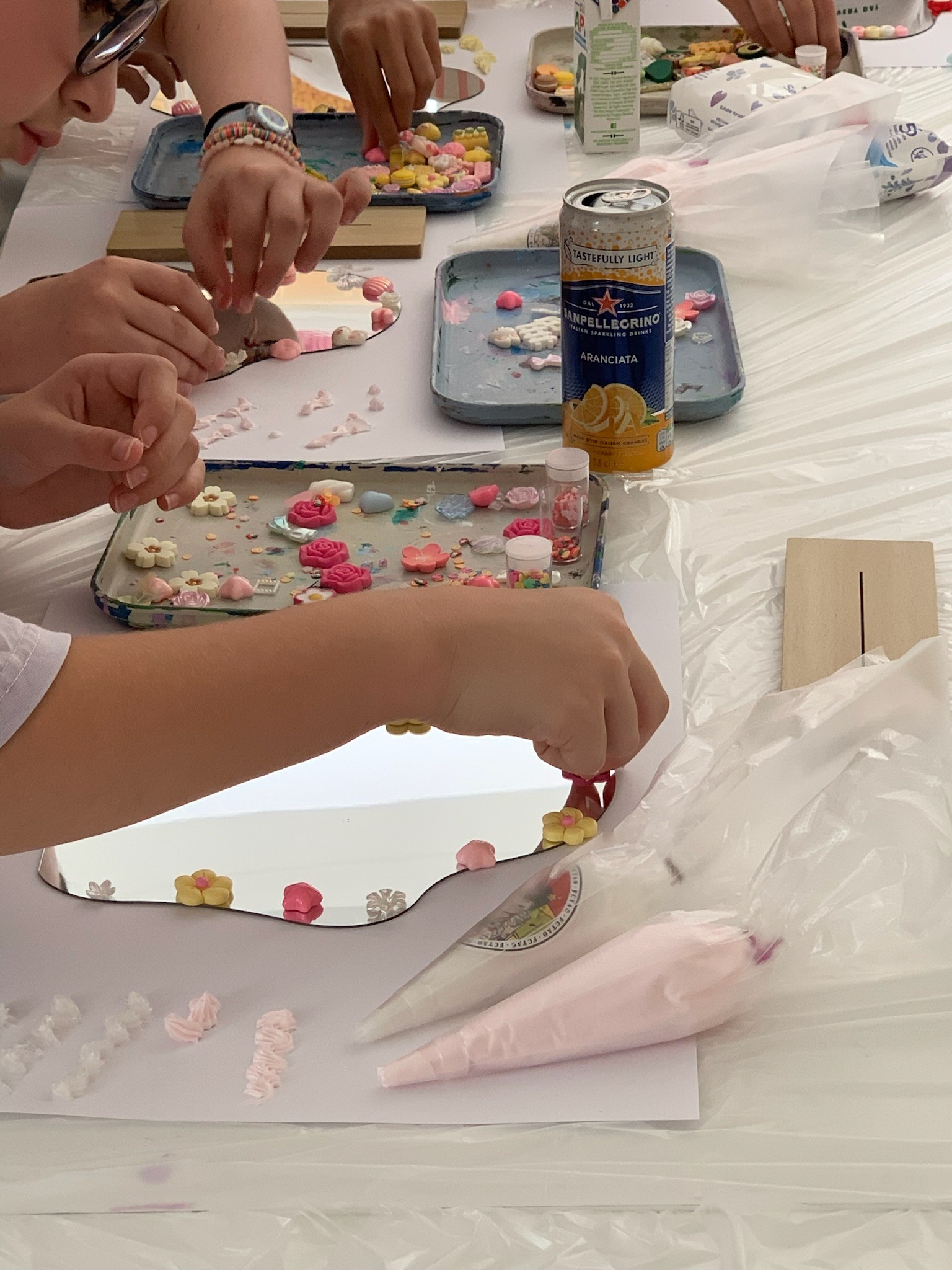 DIY cream gel art workshop for birthday parties in Marylebone, London