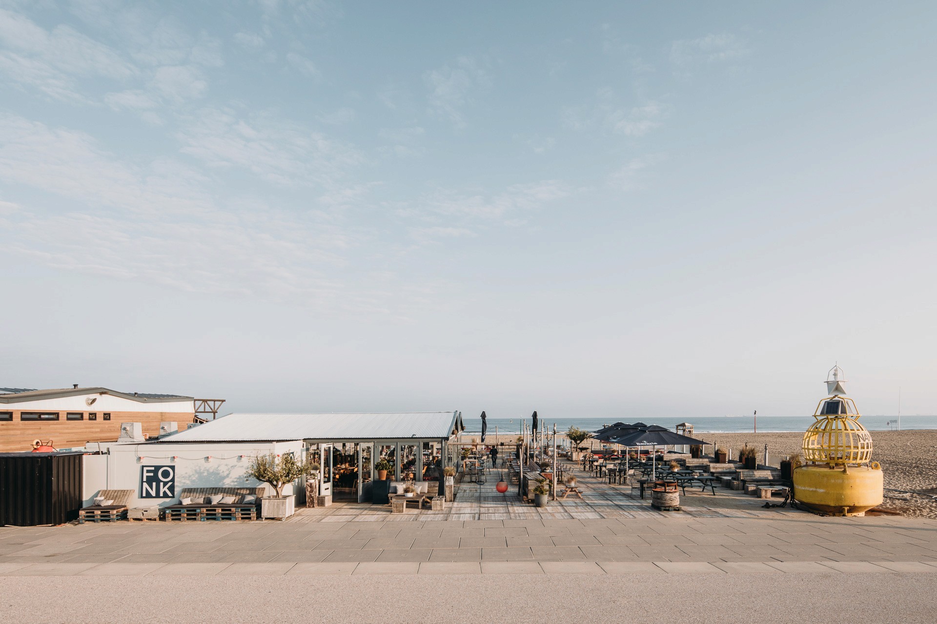 Exterior photo of the restaurant of Fonk Beach