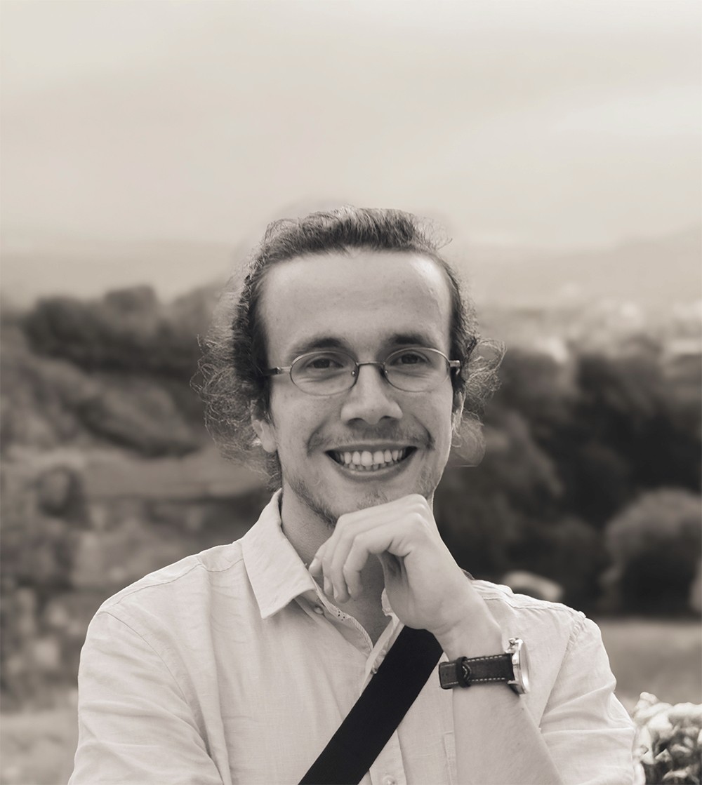 Theo-Deslandes-graphiste-designer-grenoble-identitevisuelle-peintre