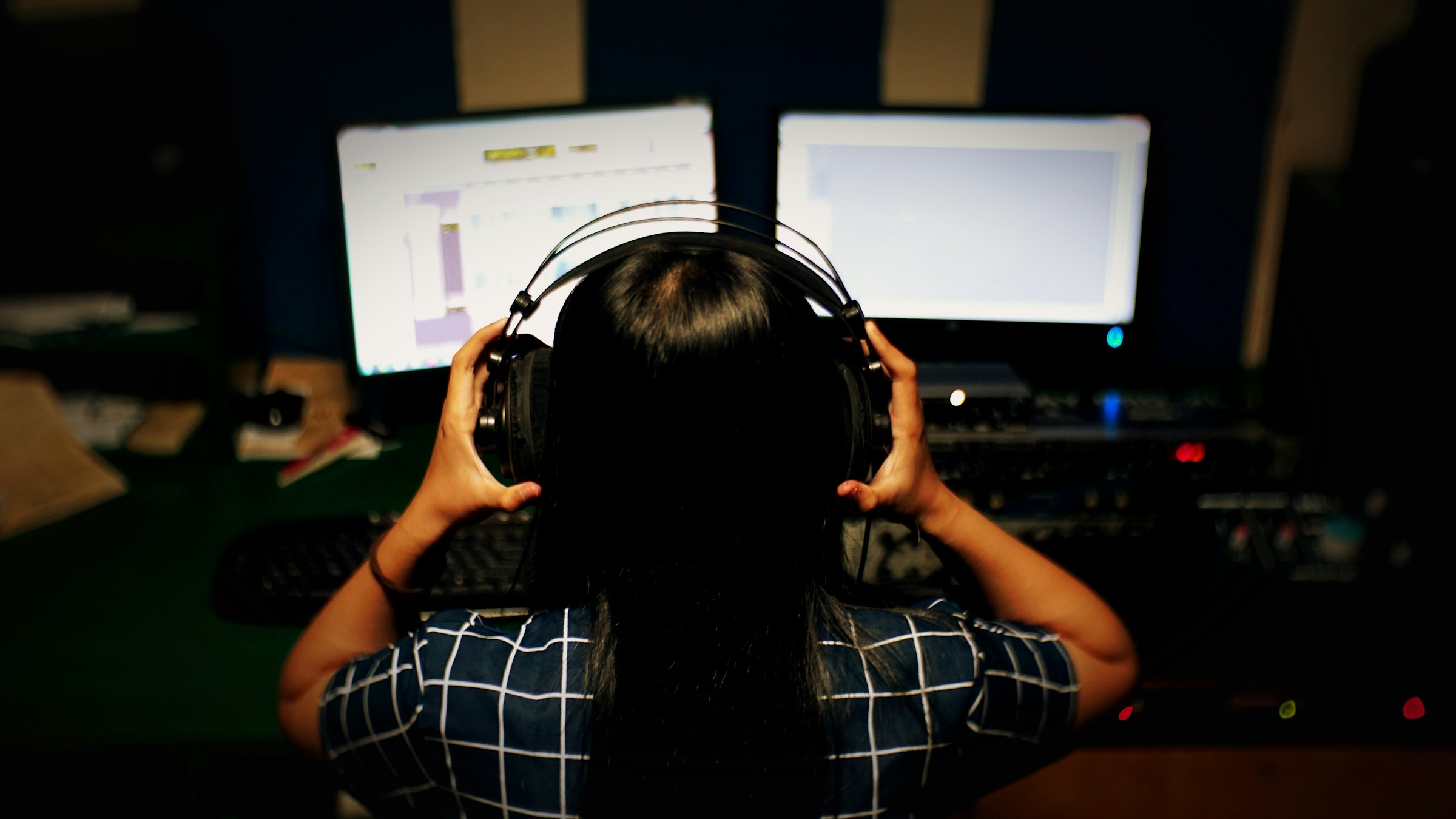man tuned in - Launchpad Alternatives