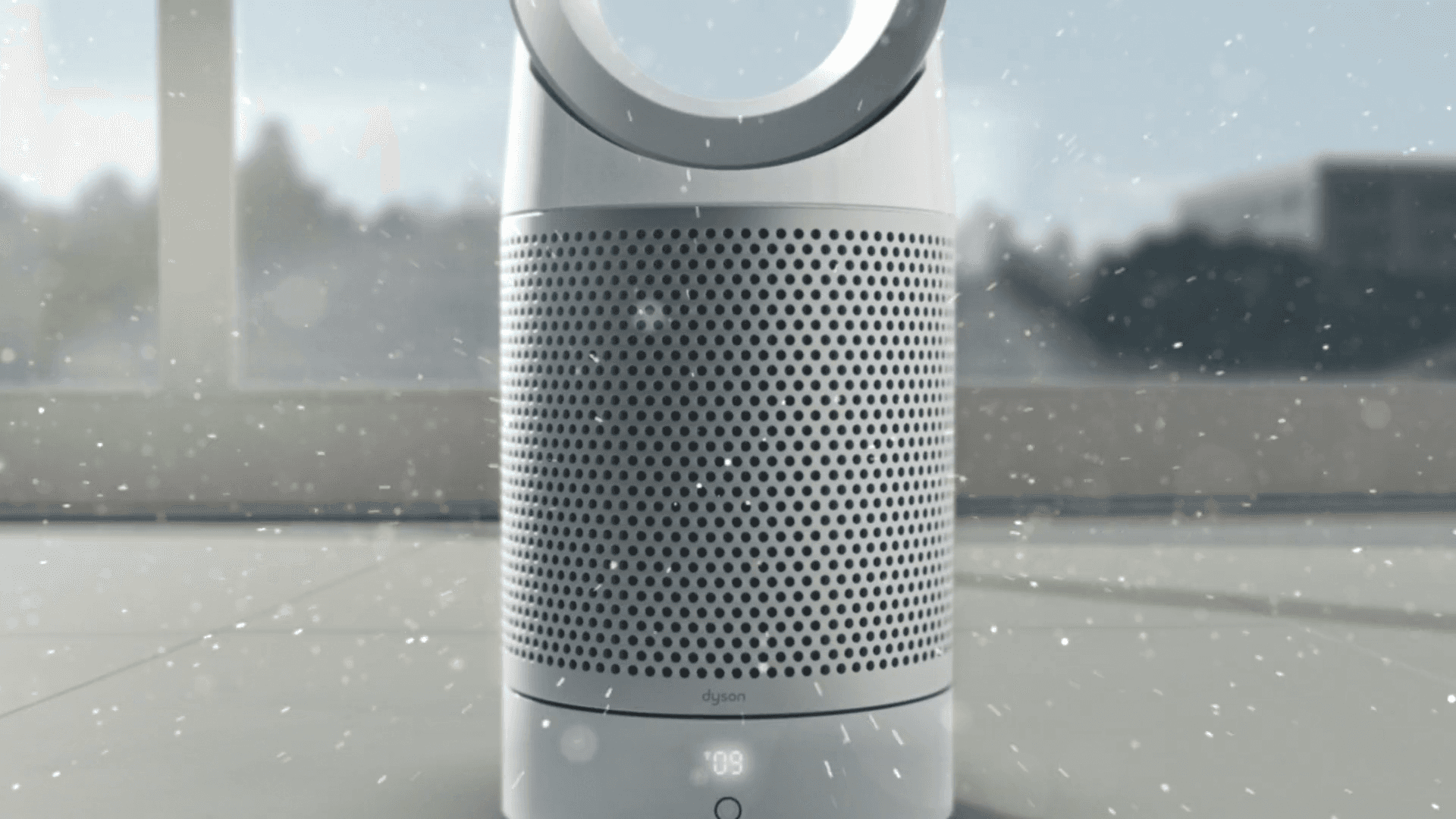 Mainframe product work: Dyson travel into parts view in a technical CGI style for global markets.