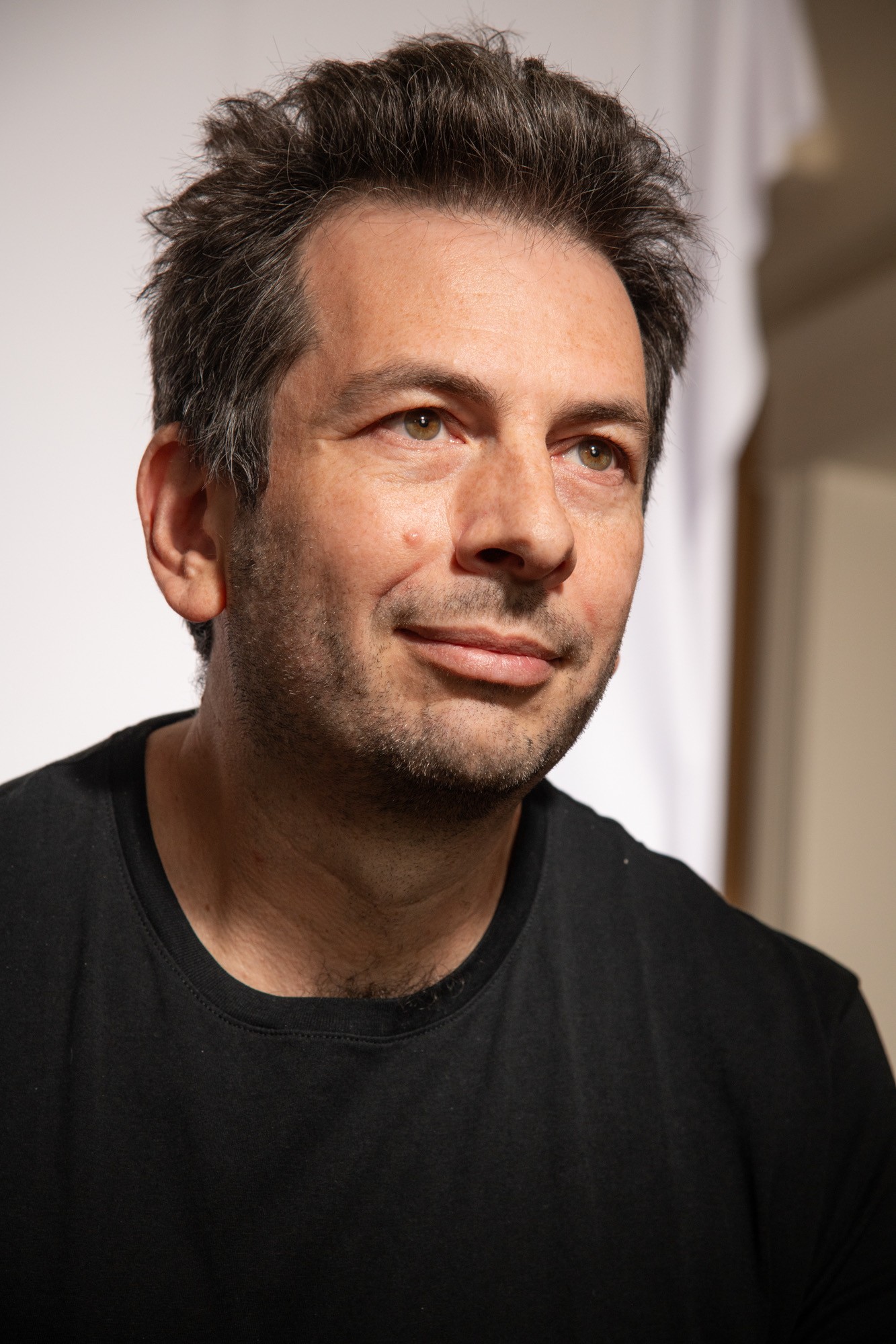 Headshot of Blaise Agüera y Arcas