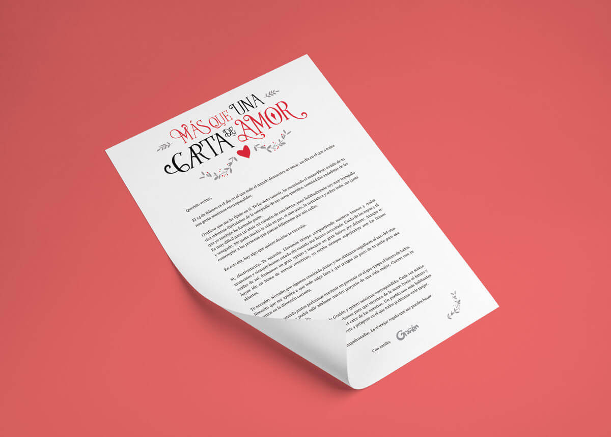 Carta de amor impresa en papel blanco sobre fondo rosa, diseño atractivo y romántico.