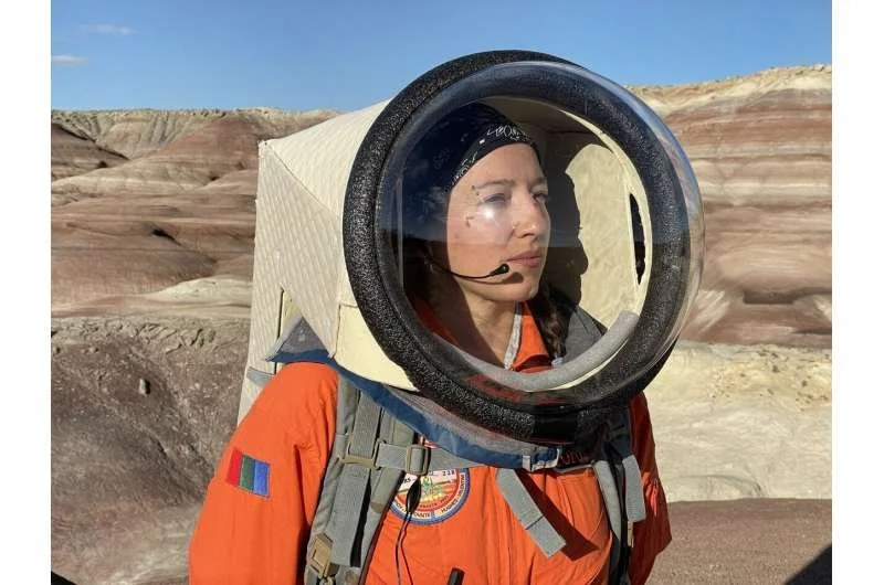 Women in simulated space missions demonstrate more sustainable leadership