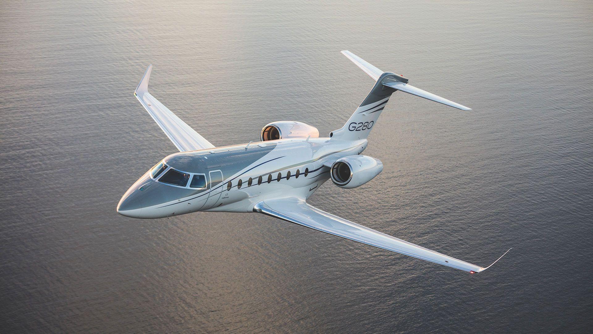 Private Jet & Charter