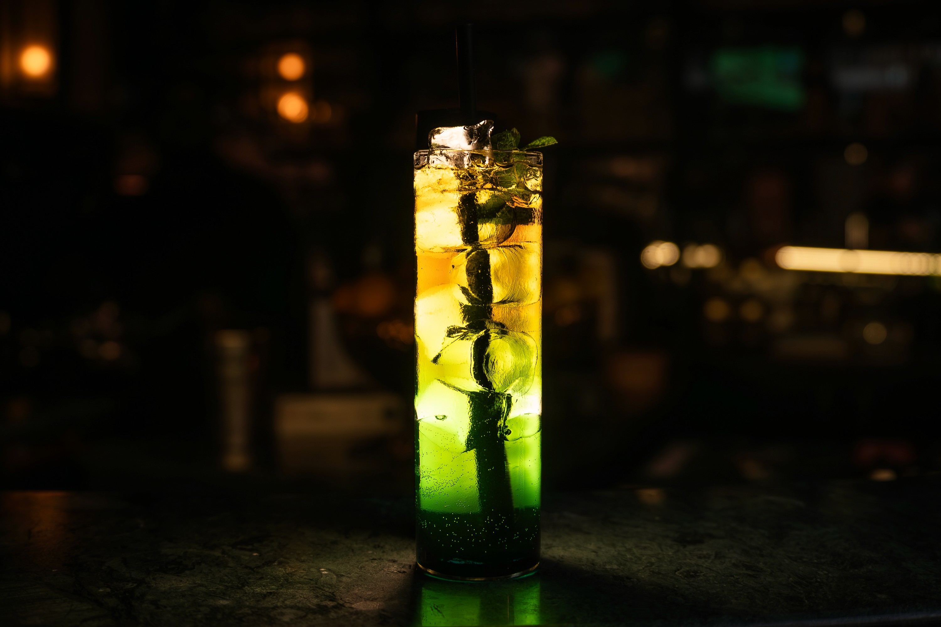 people near TAj Mahal