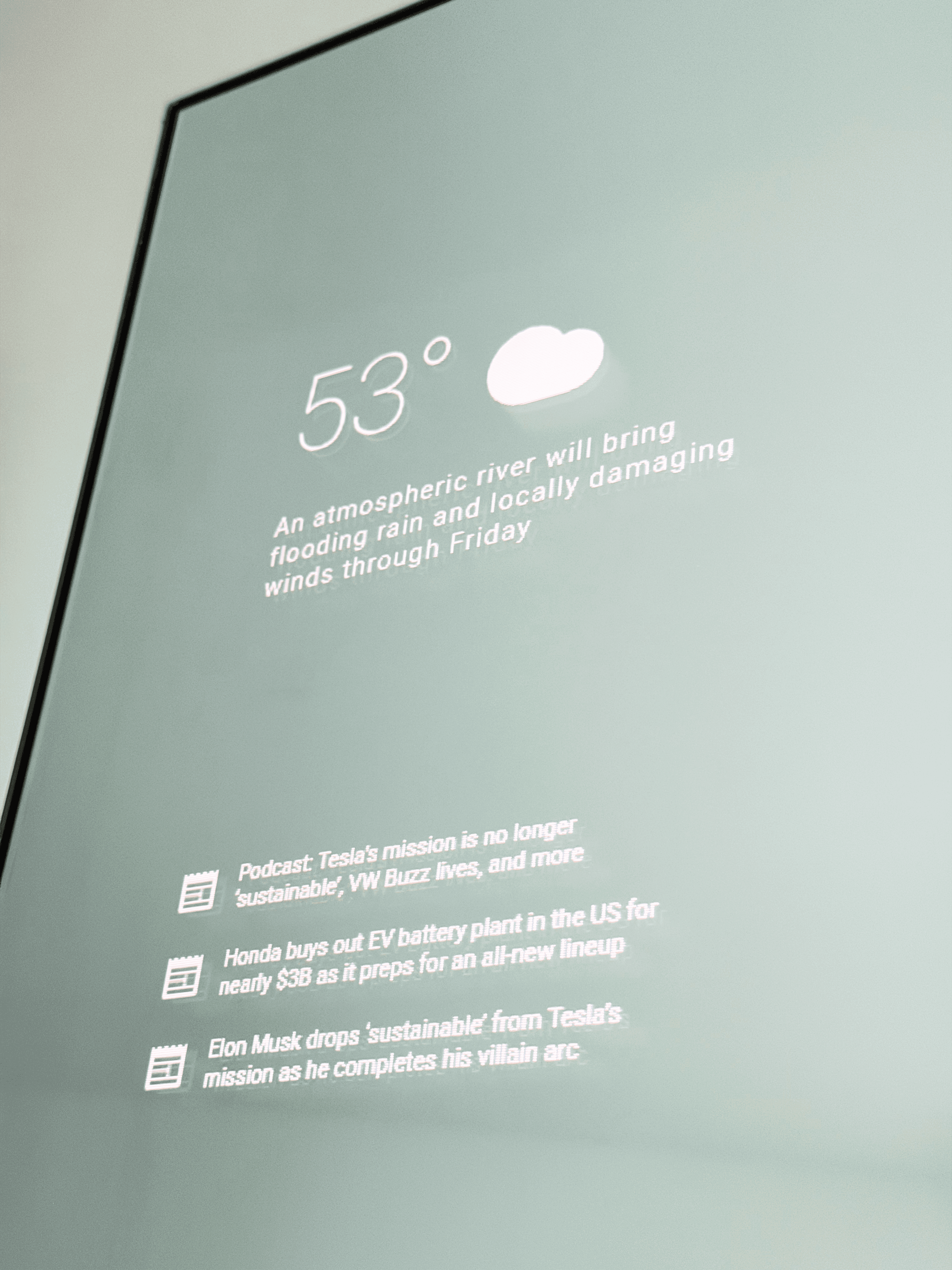 Batch.Works logo over a photo of a box of 3D printed objects