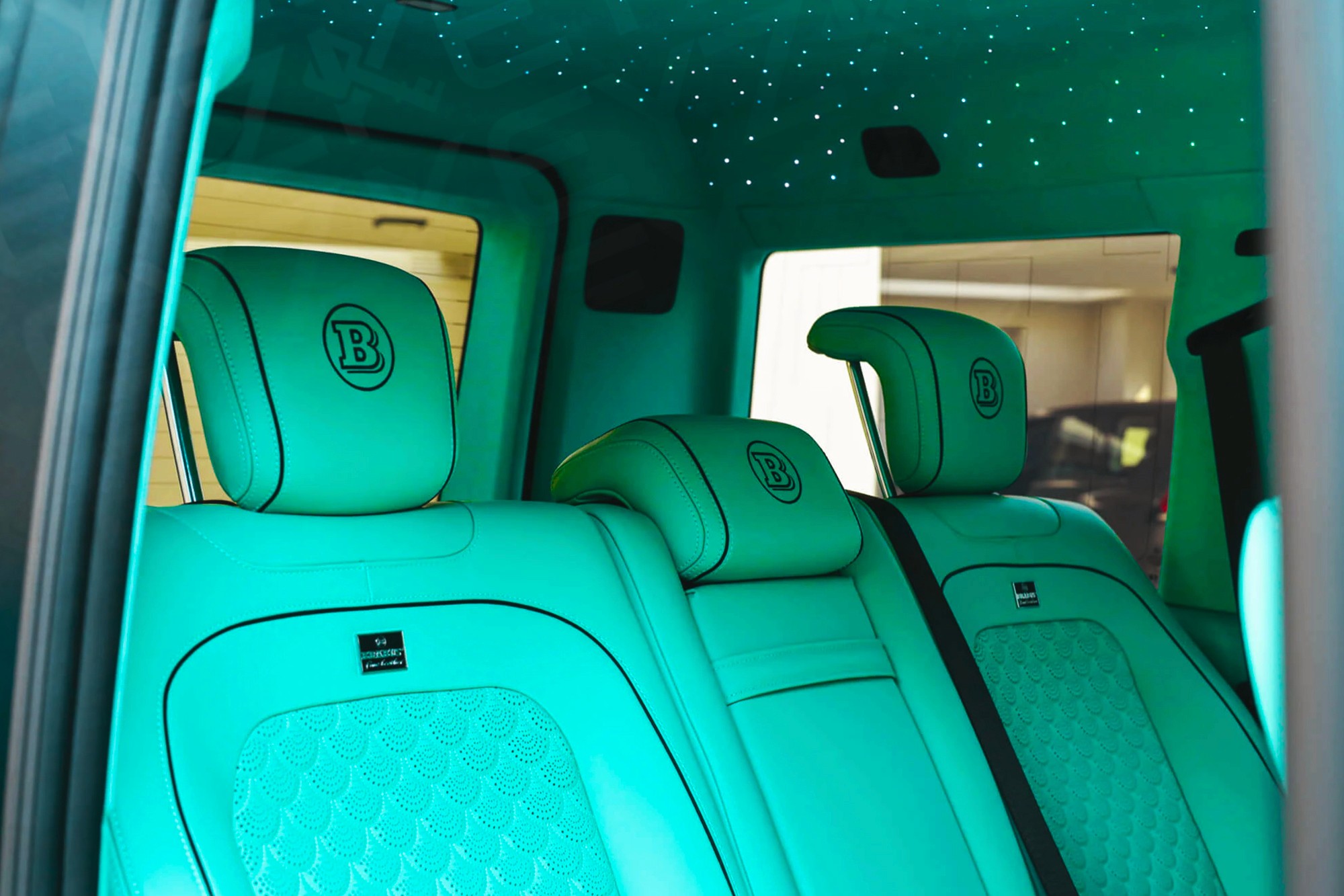 Sièges Brabus Mercedes G 800 AMG Brabus Gris – Location SUV à Dubaï | Keyz Rent