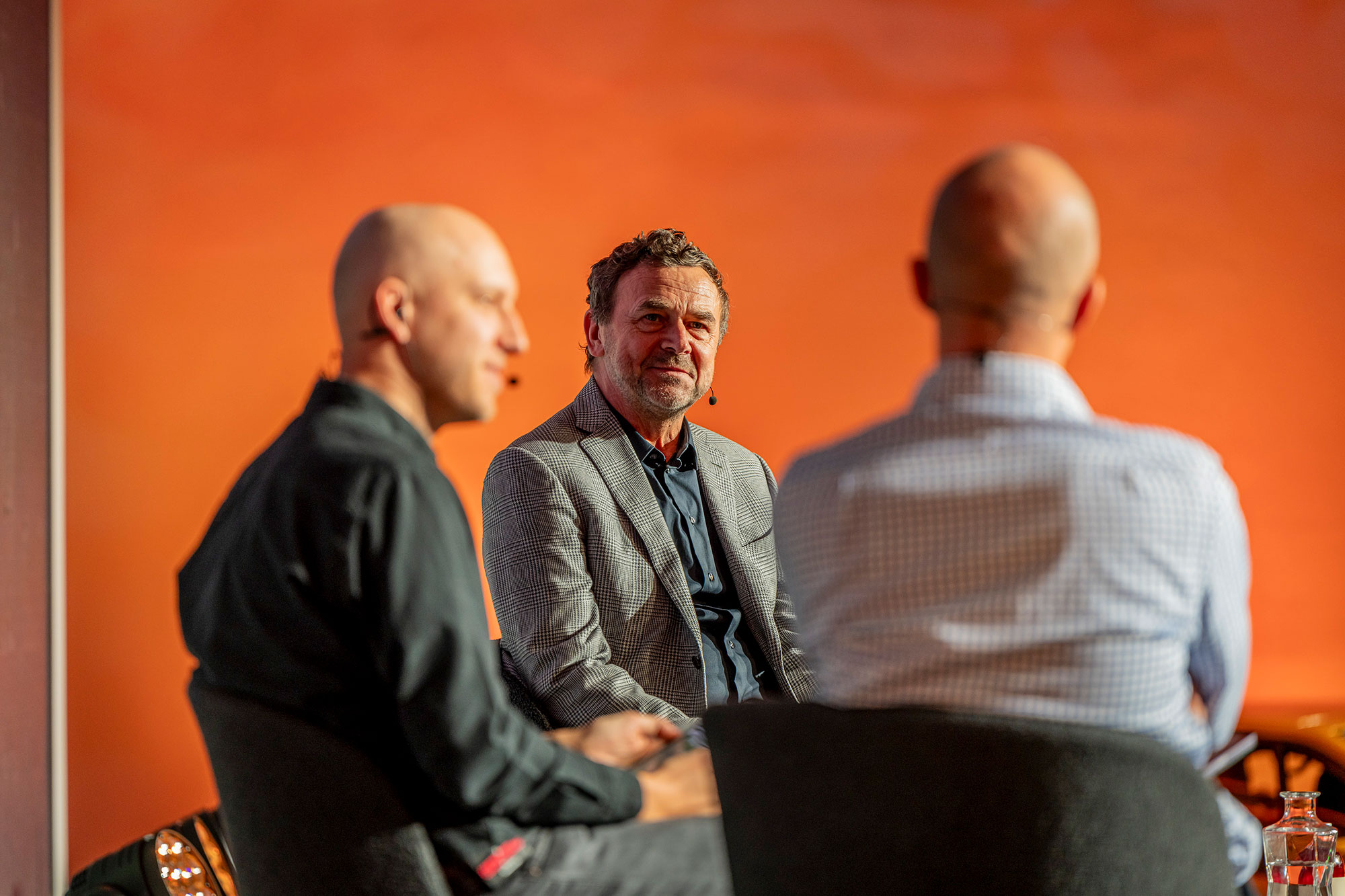 Pavel Tykač speaking during panel discussion at Money Maker conference in Prague