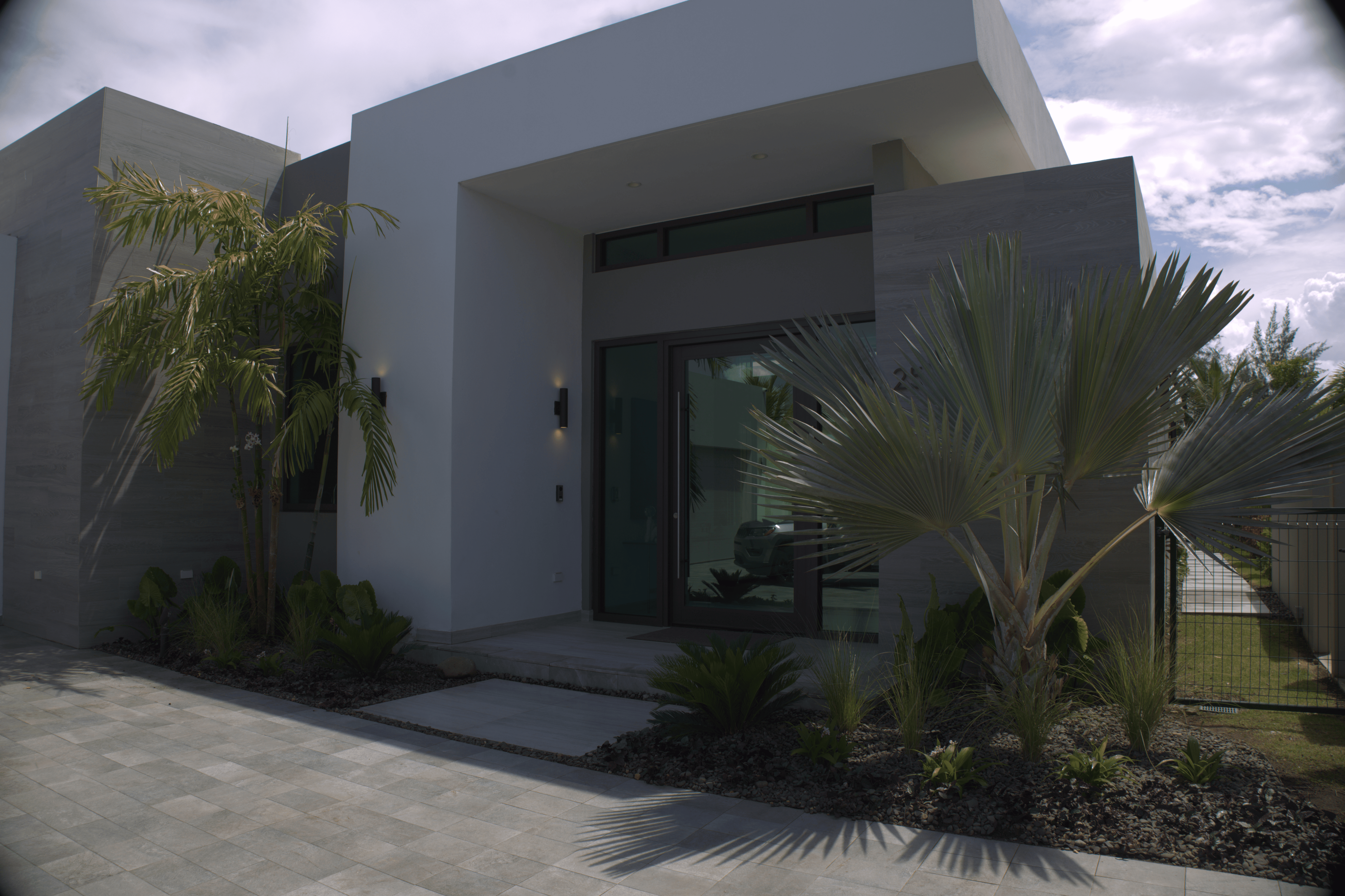 Platinum Salon Puerto Rico client transformation results generated through strategic social media marketing by Social Pulse Media.