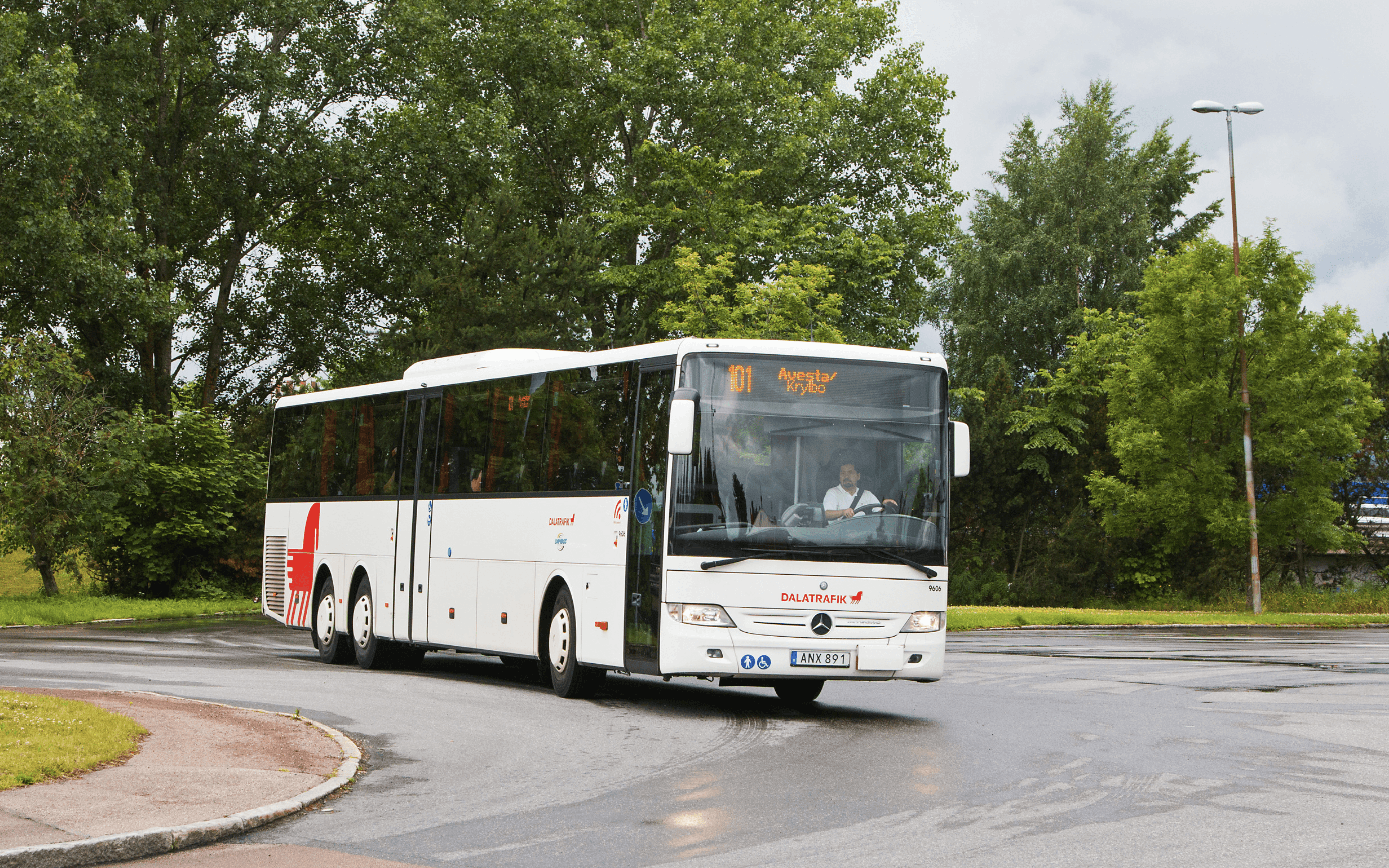 bild på trafik buss