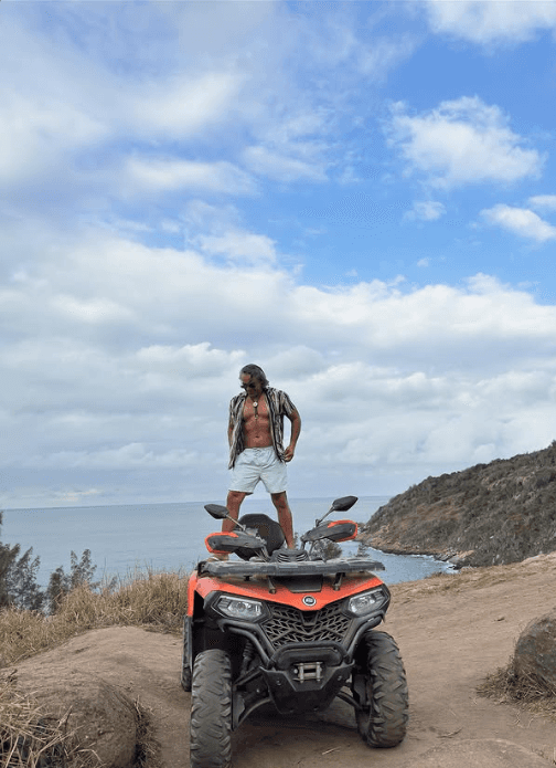 person managing their expenses on a laptop