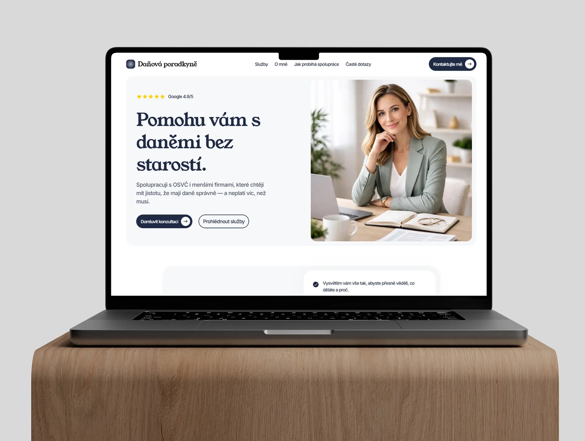 Hlavní náhled webdesignu pro daňovou poradkyni  — úvodní hero sekce zobrazená na mackbooku.