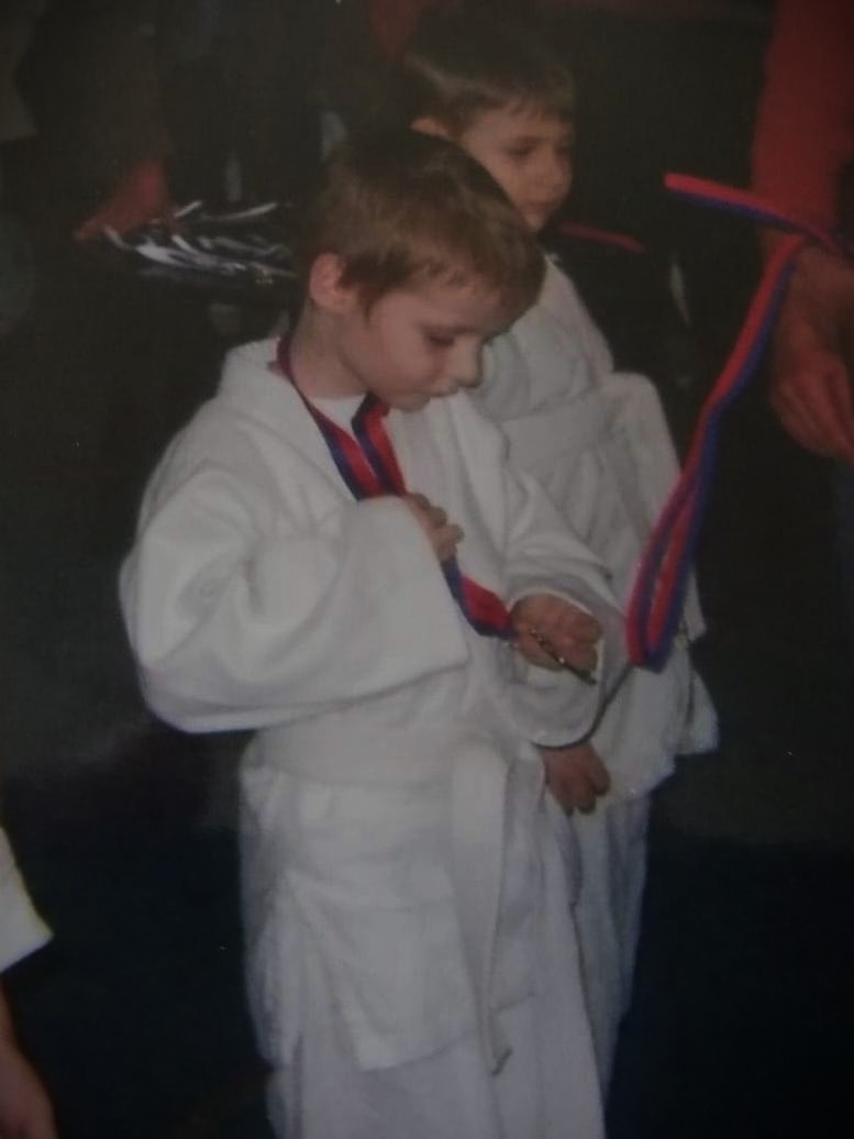 Concetrated triathlete grayscale