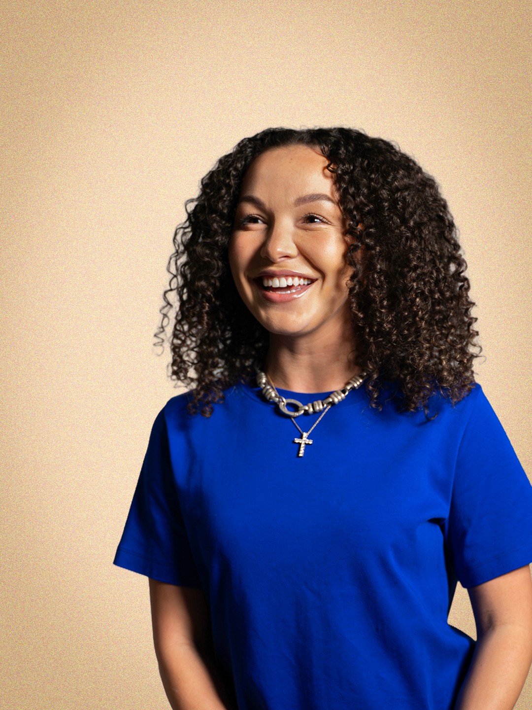 woman on focus photography