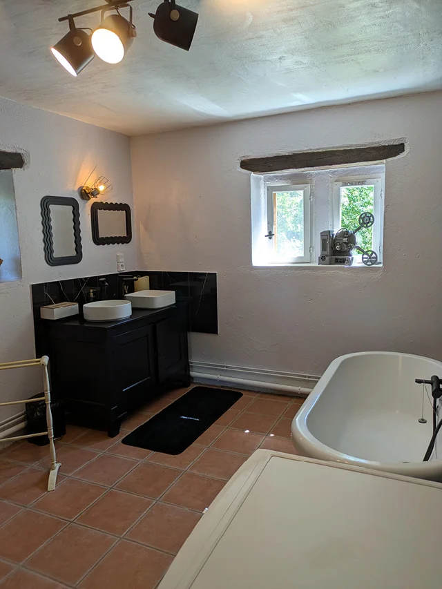 Salle de bain du gîte La Tuilerie du Cinéaste