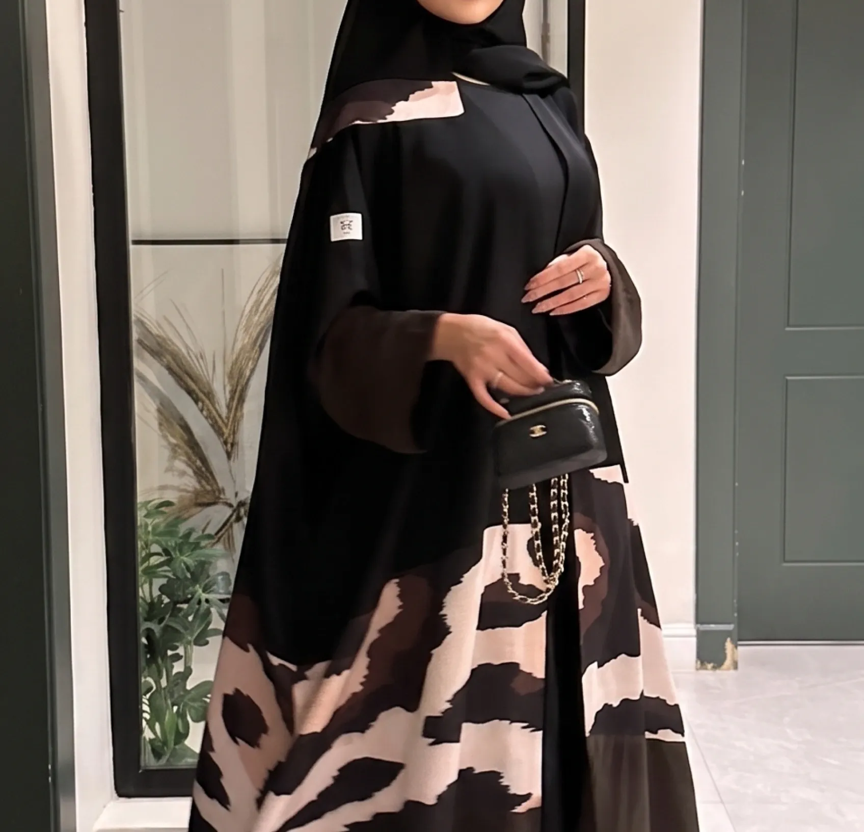 ريڤان بوتيك - عبايات بتصاميم سعودية