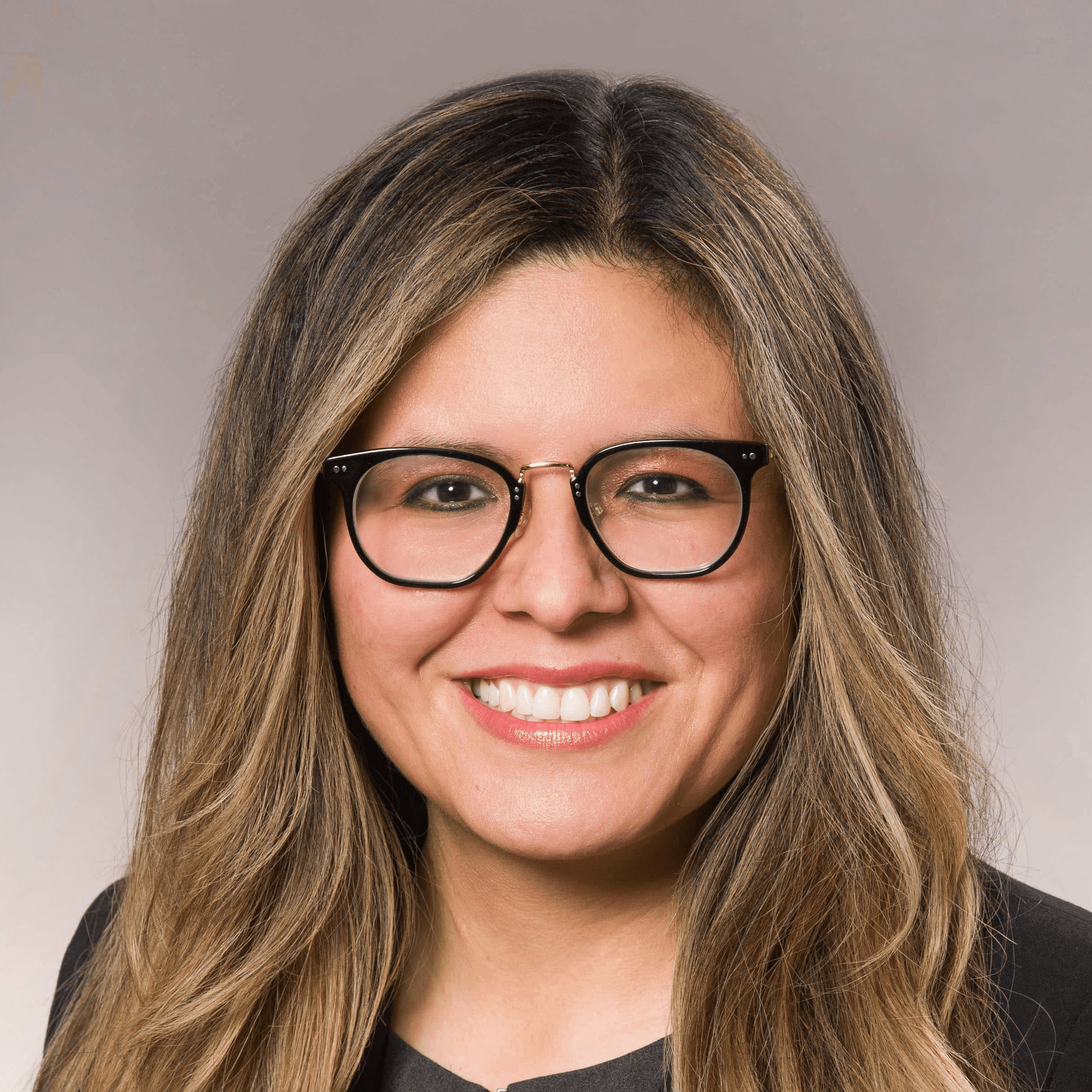 man wearing black shirt