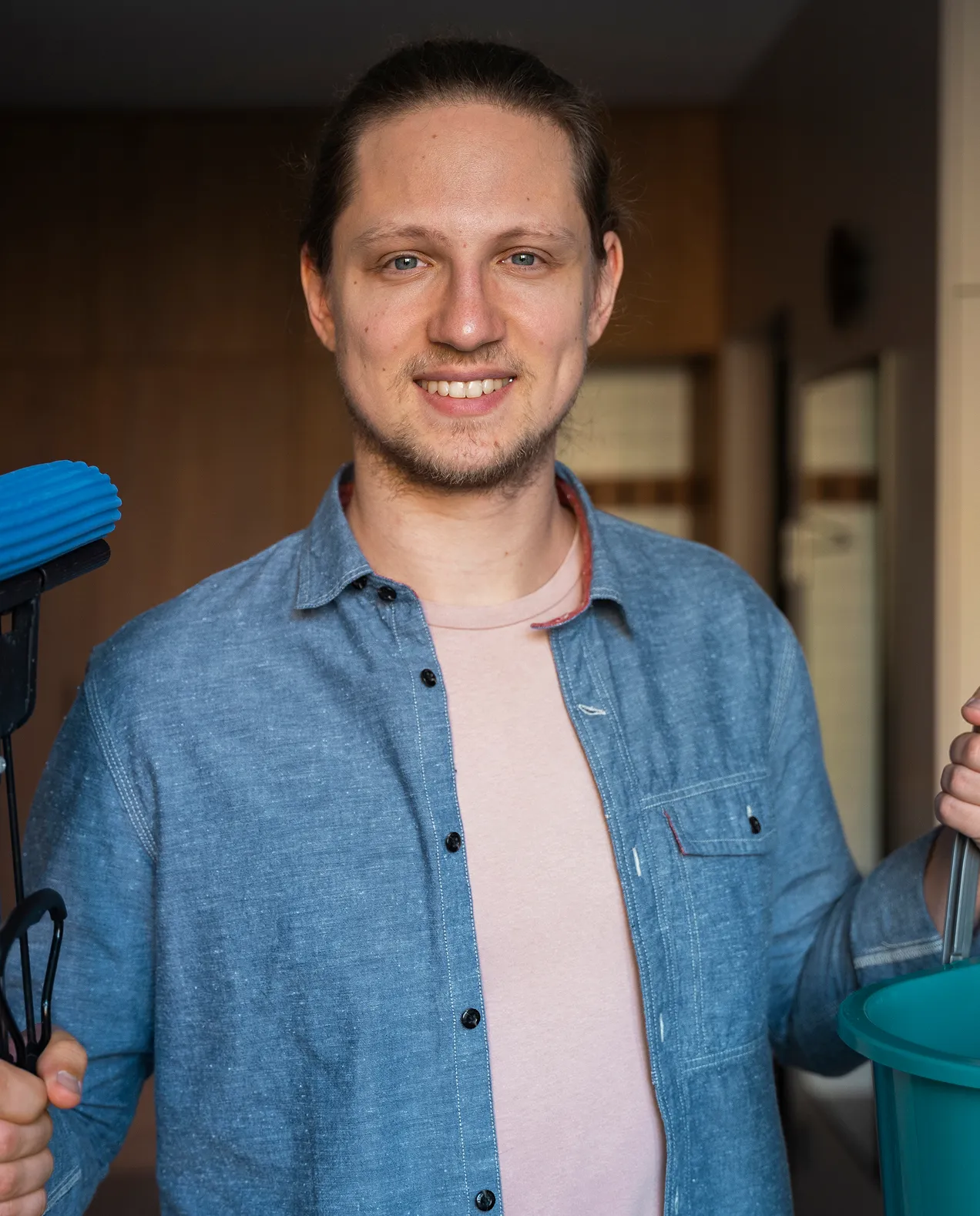 Professional cleaner David Martin smiling, highlighted as a detail-oriented expert with 2 years of experience in the cleaning industry.