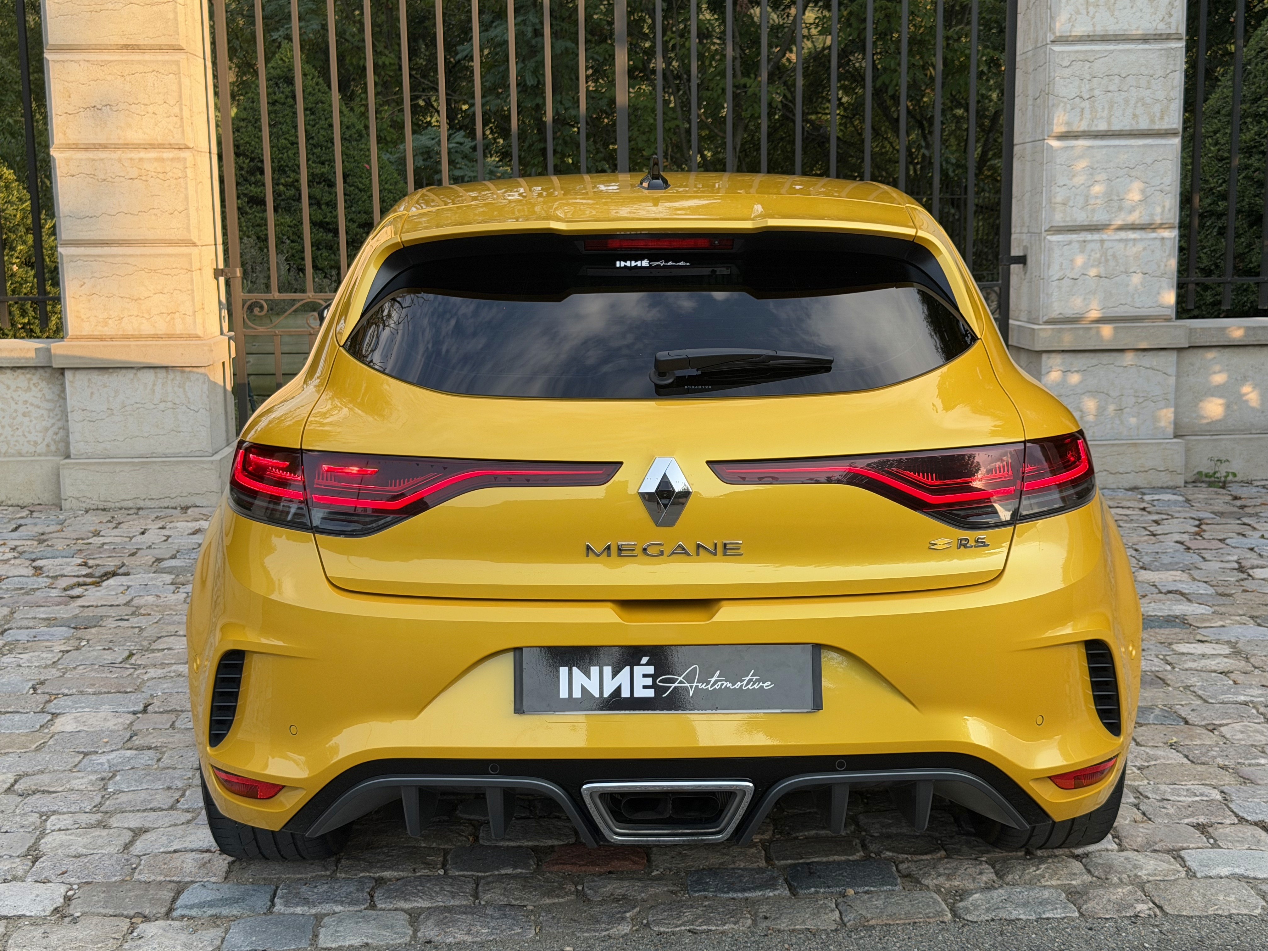 megane-4rs-trophy-phase2-jaune-sirius-recaro-bose-jerez-inneautomotive-vienne-38200-lyon