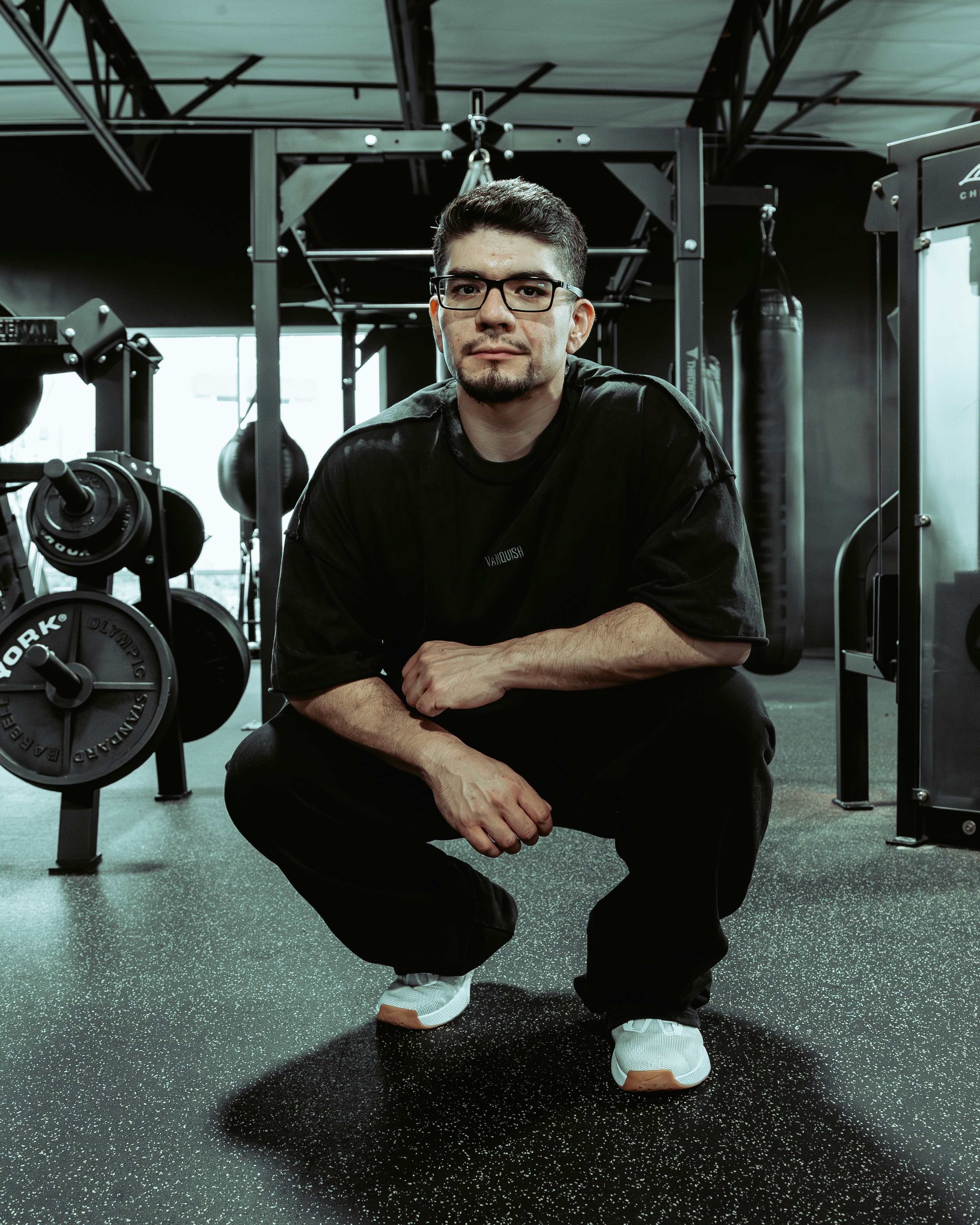 Photo of personal trianer in a gym