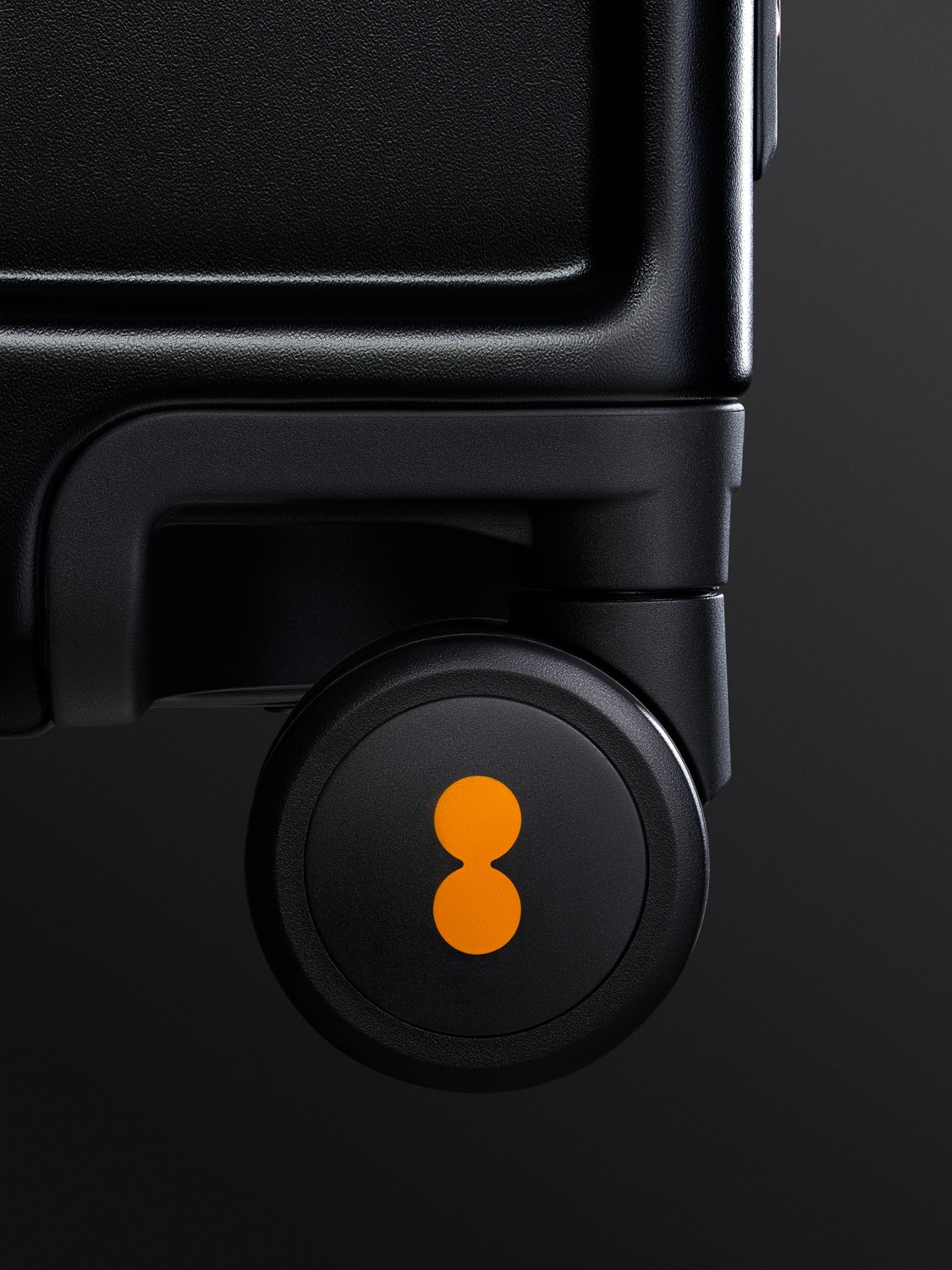 Level8 Hegent suitcase (wheel) photographed by Matthew Brown (London product photographer).