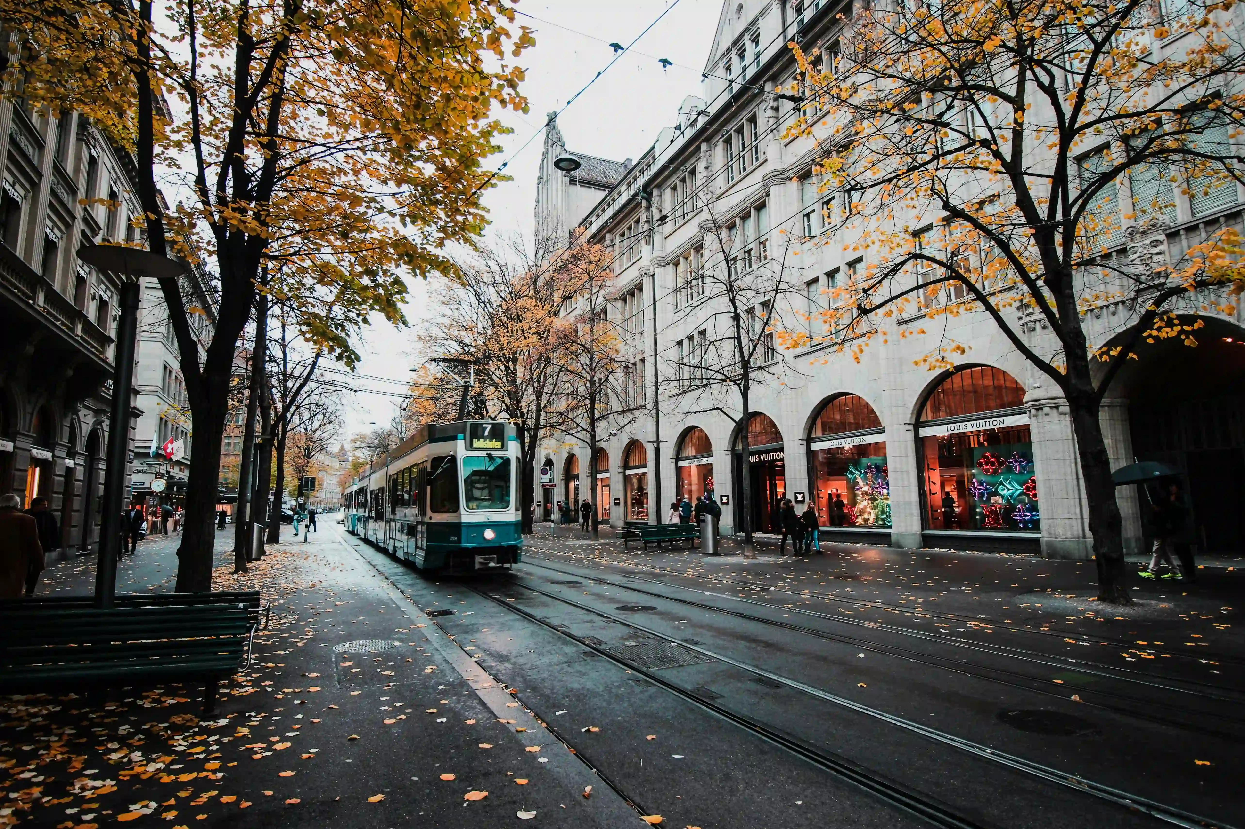 Avrupa'da hareket halinde bir tramvay 