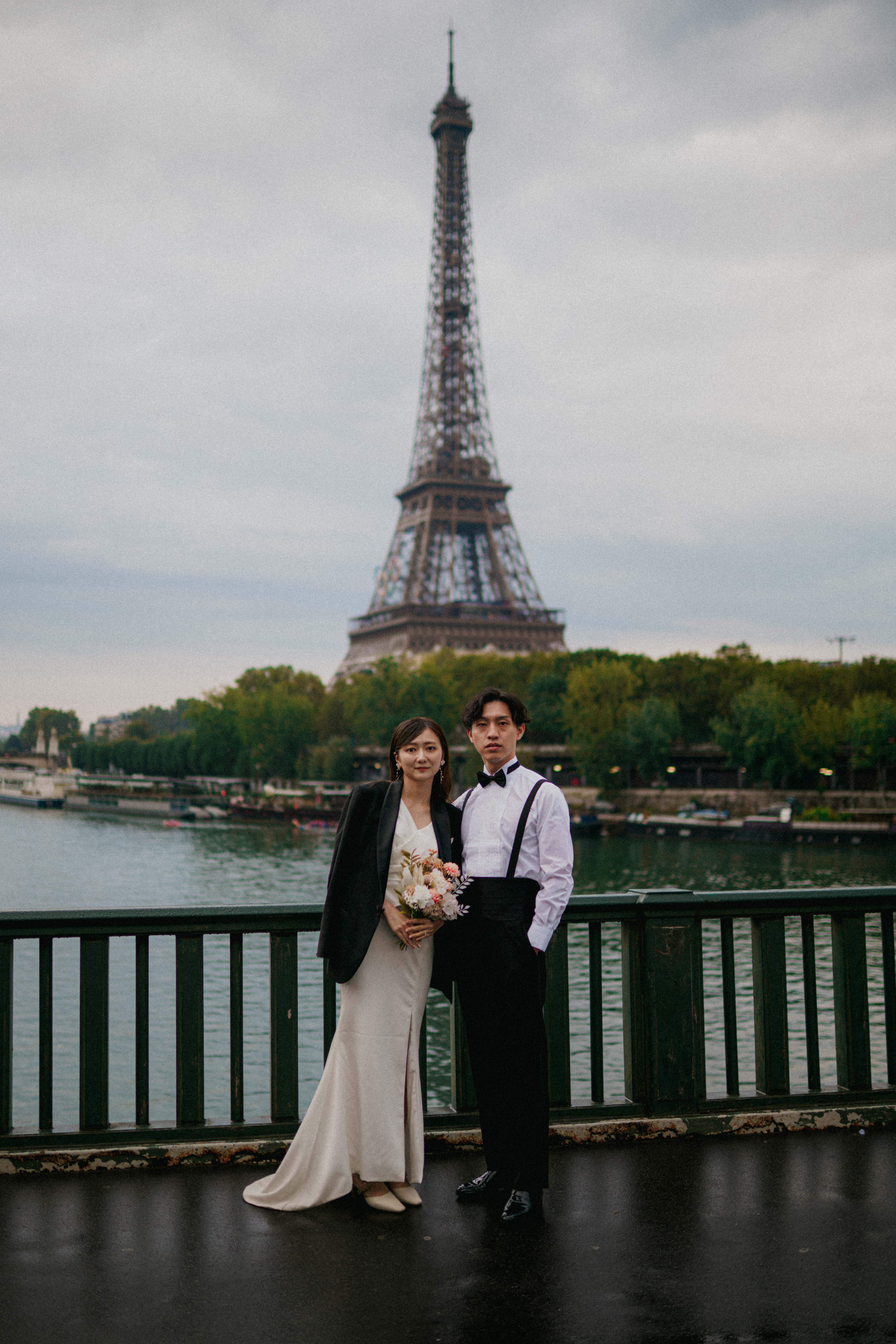 Paris Photographer - LeParisPro. Weddings, engagements, proposals, lifestyle and fashion photoshoots.