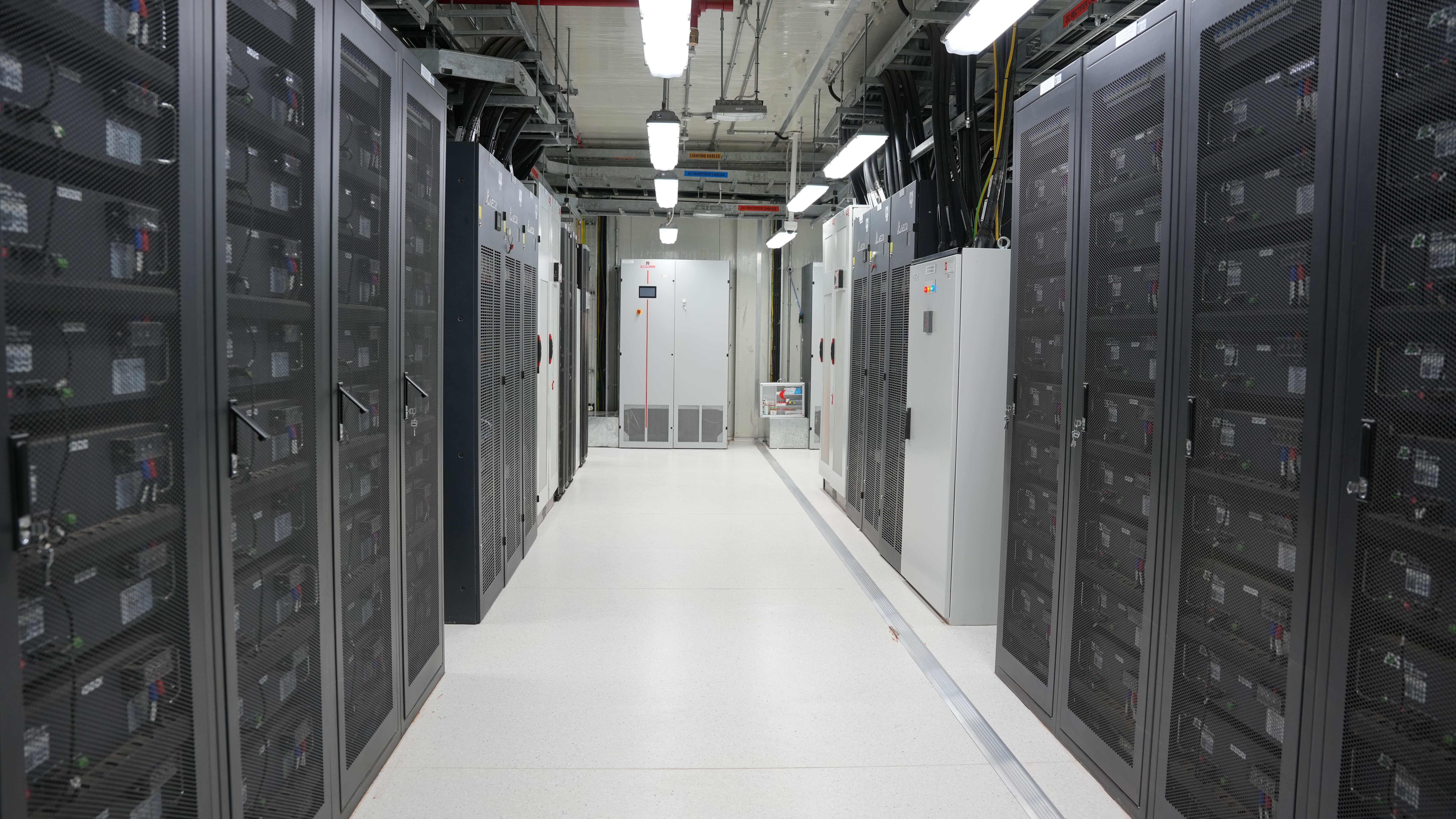 Inside Tier III Racks Data Center Iraq Zain Ser IPT PowerTech