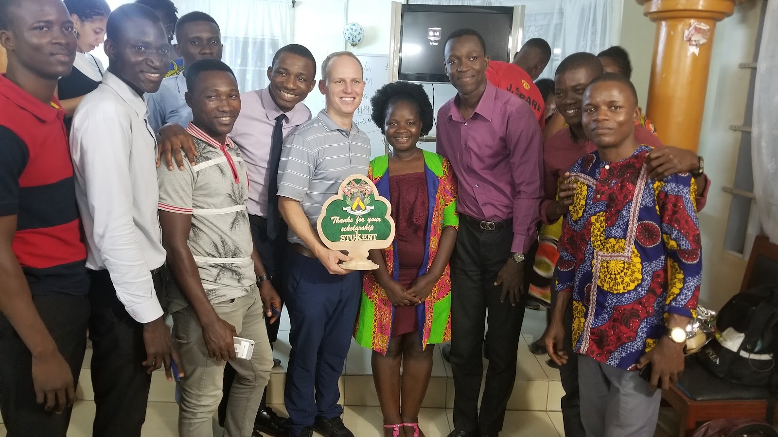 Draper with students Stukent paid to put through the VELI program in 2019. 