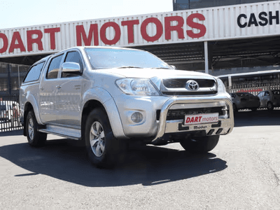 Low angle shot of the man in white shirt