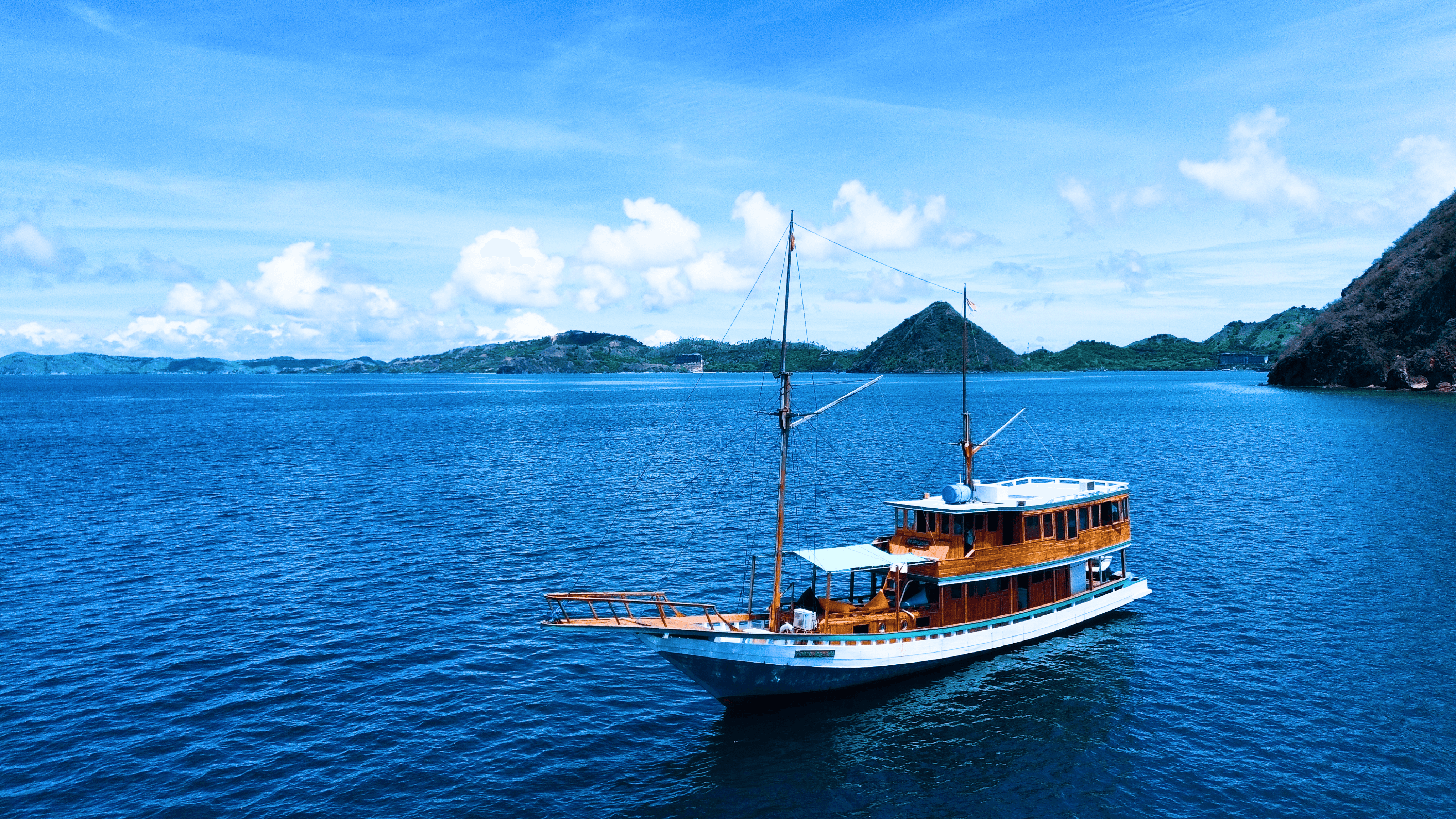 Trip in Labuan bajo with our greatest ship Zahra Jaya