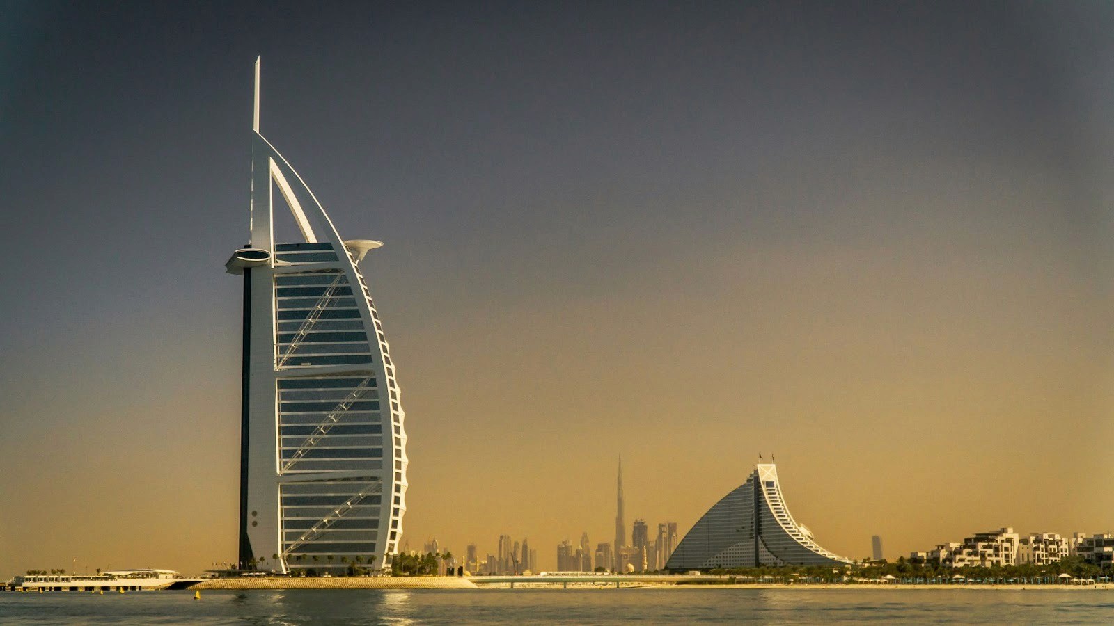 Setting up an import export business in Dubai