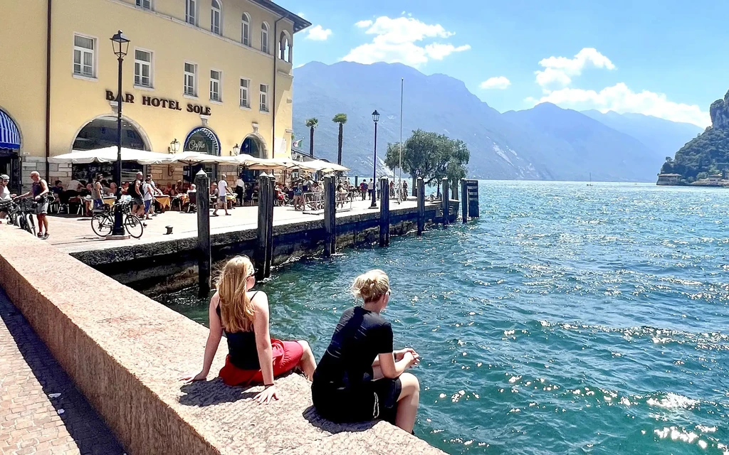 Torget i Riva del Garda | Expa Travel