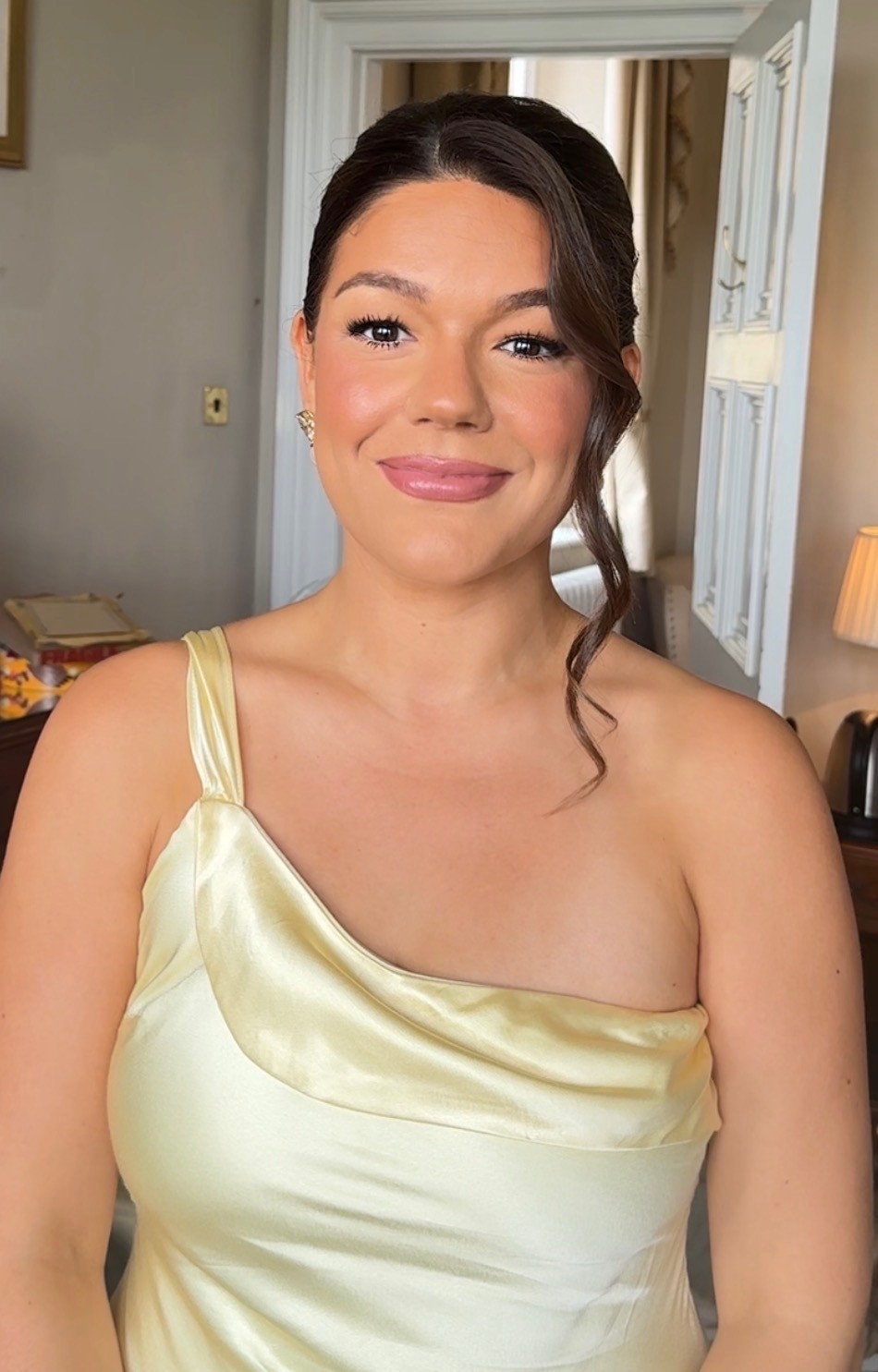 Soft glam makeup portrait by Carla Rolli