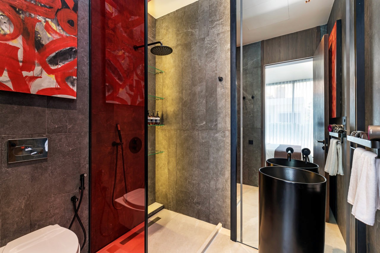 2-bedroom designer villa with 7-meter ceilings in Canggu