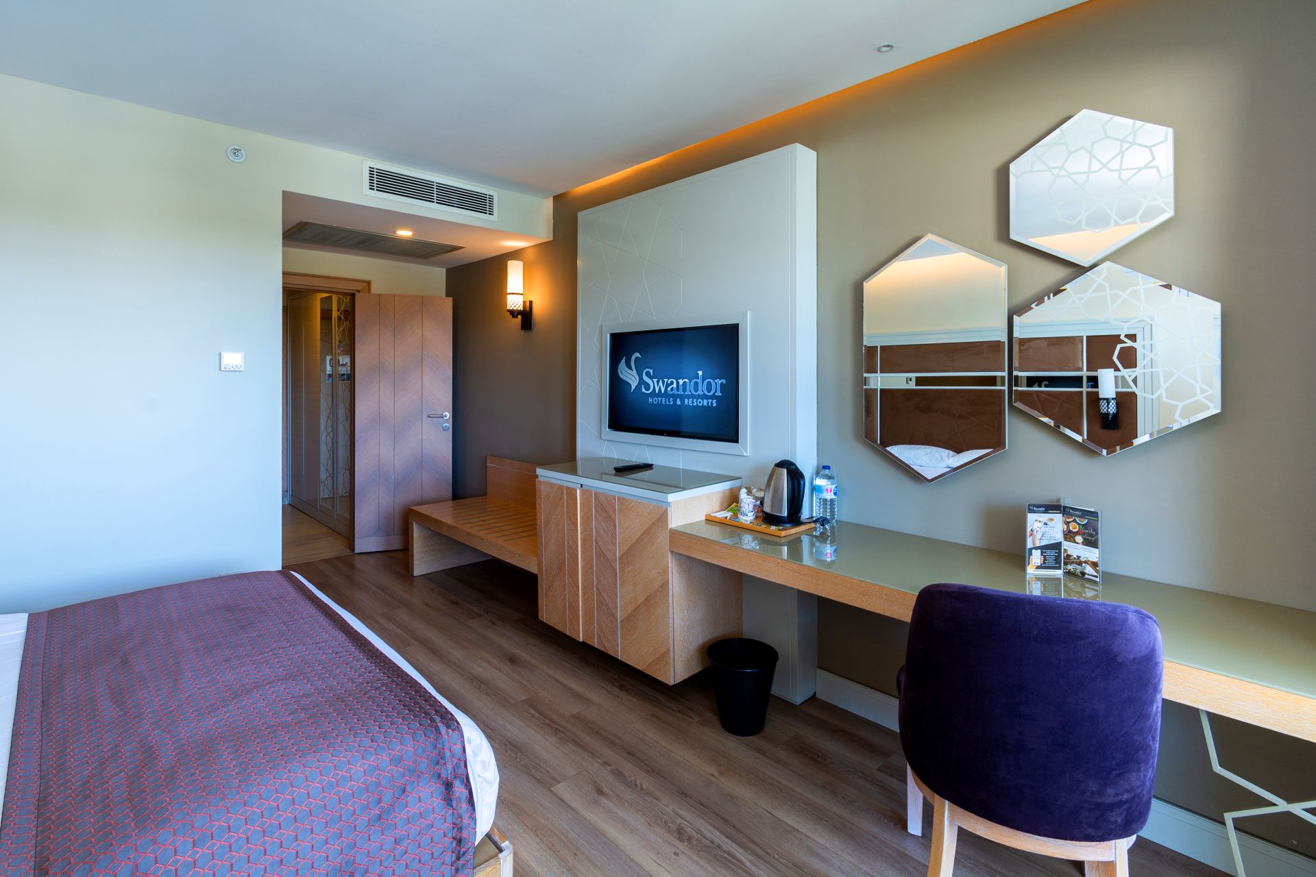 Deluxe Duplex Family Room