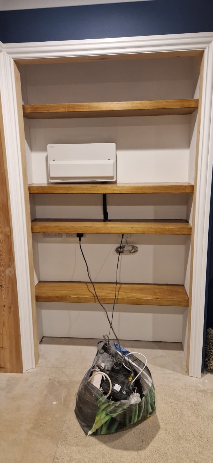 Alcove shelving in oak
