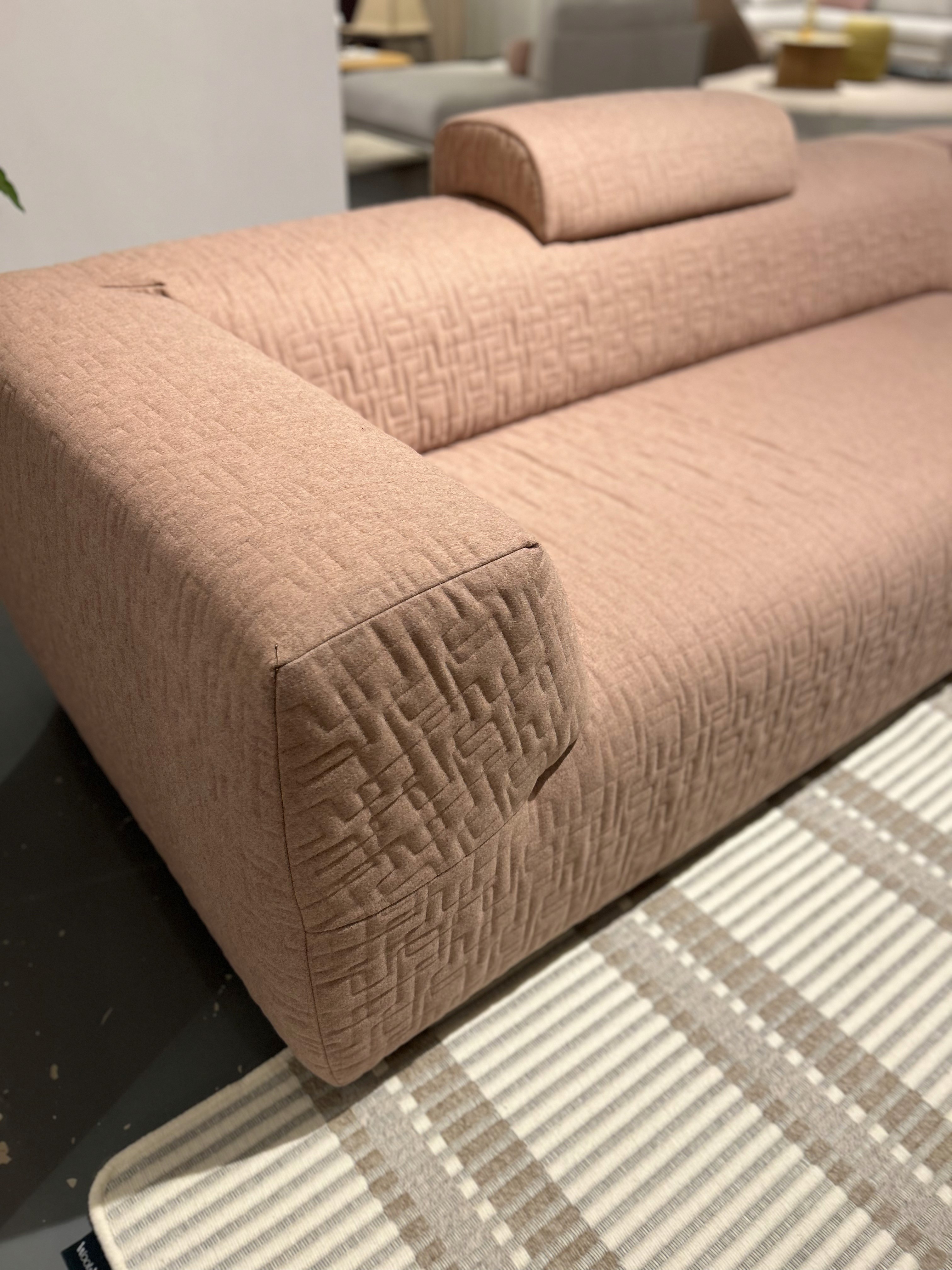 Montis Aztec bank roze stoffering 