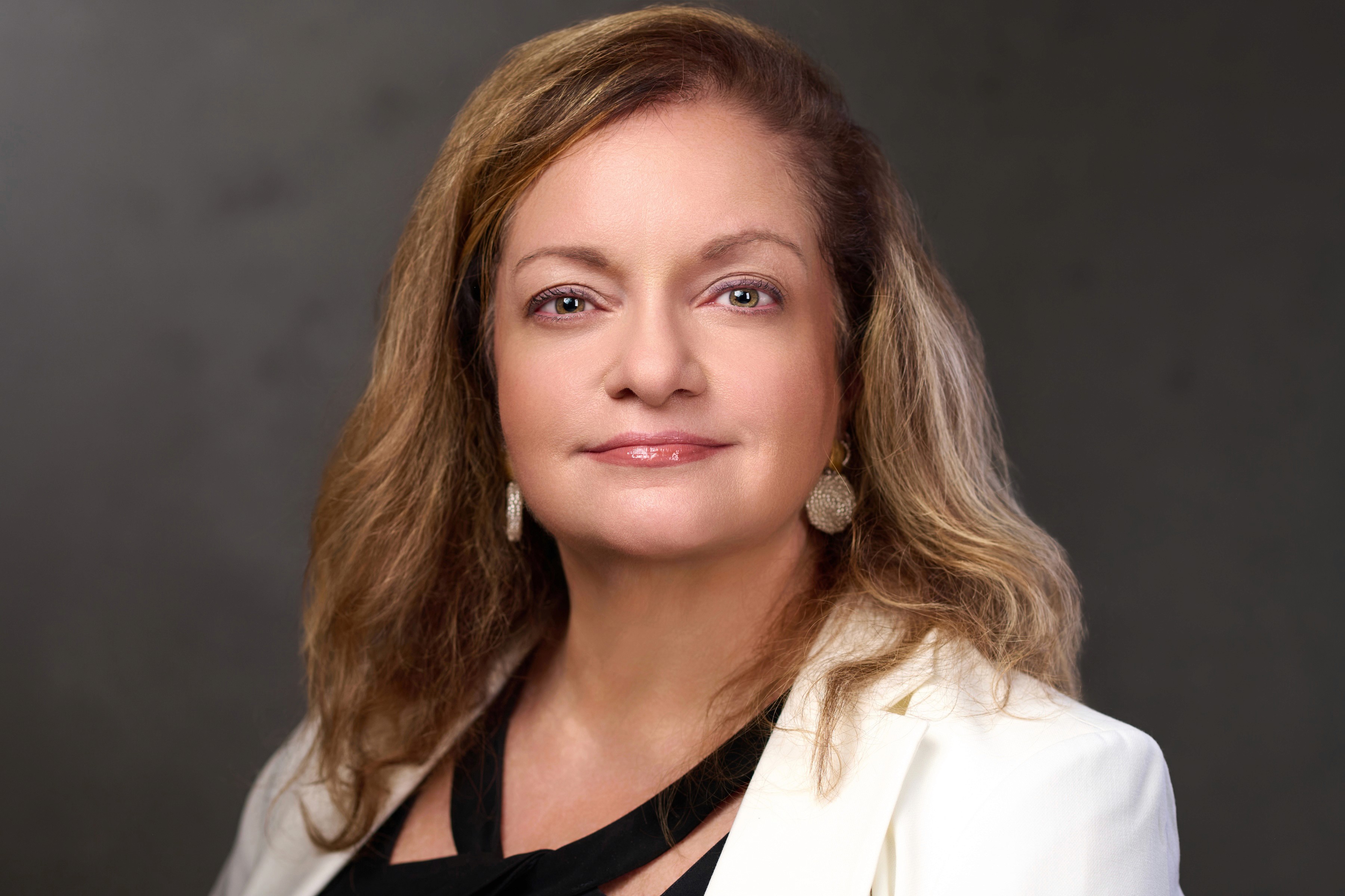 Lisa M. Gomez headshot