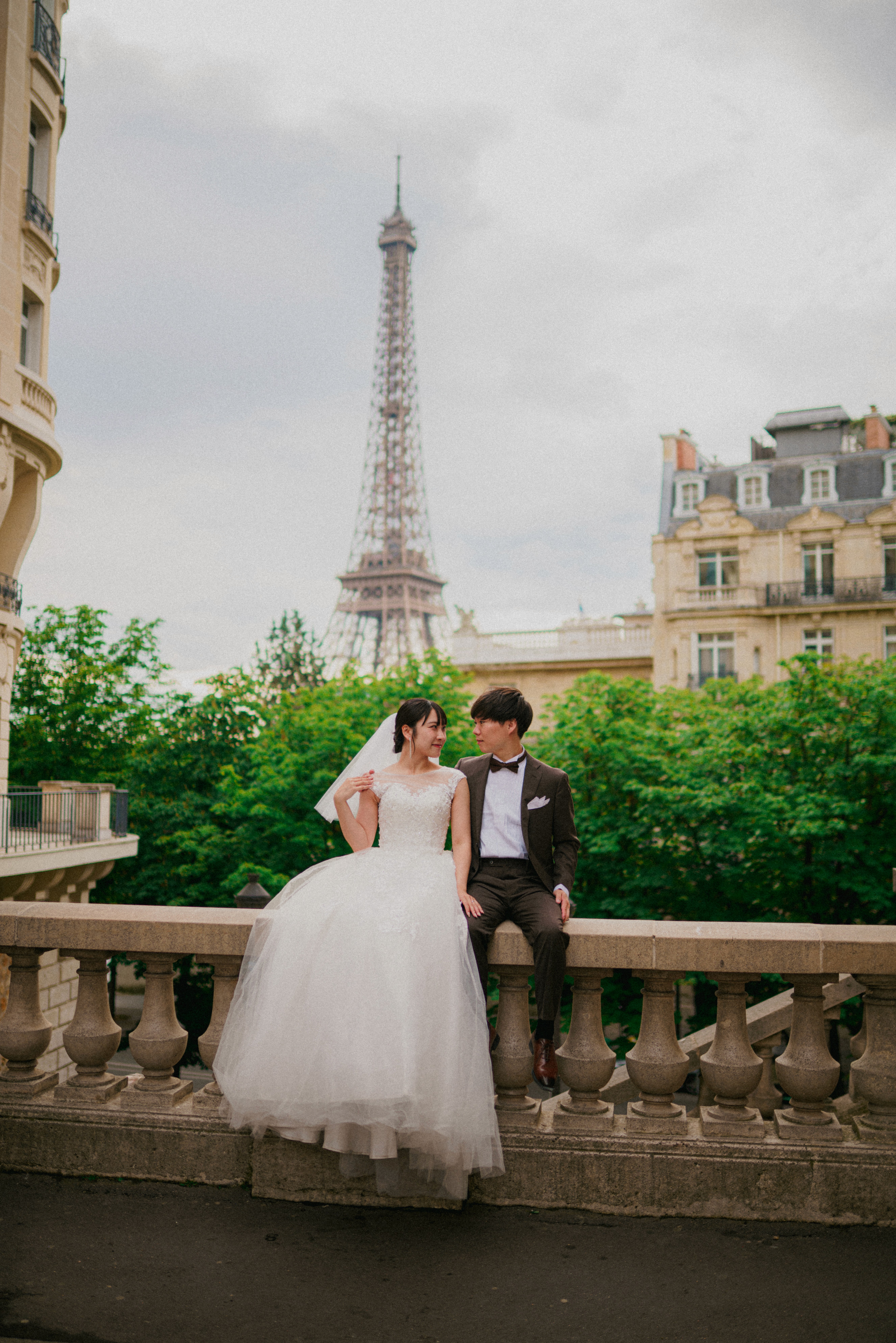 Paris Photographer - LeParisPro. Weddings, engagements, proposals, lifestyle and fashion photoshoots.