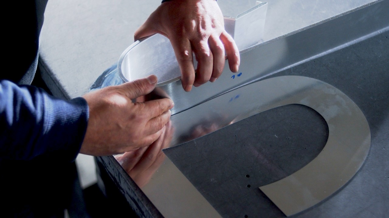 Detailaufnahme von Handarbeit im Betrieb