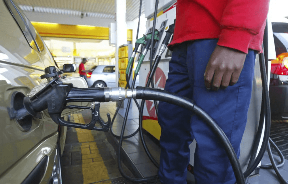 Photo:Petrol attendant accused of siphoning nearly R500k from motorists – South African Daily